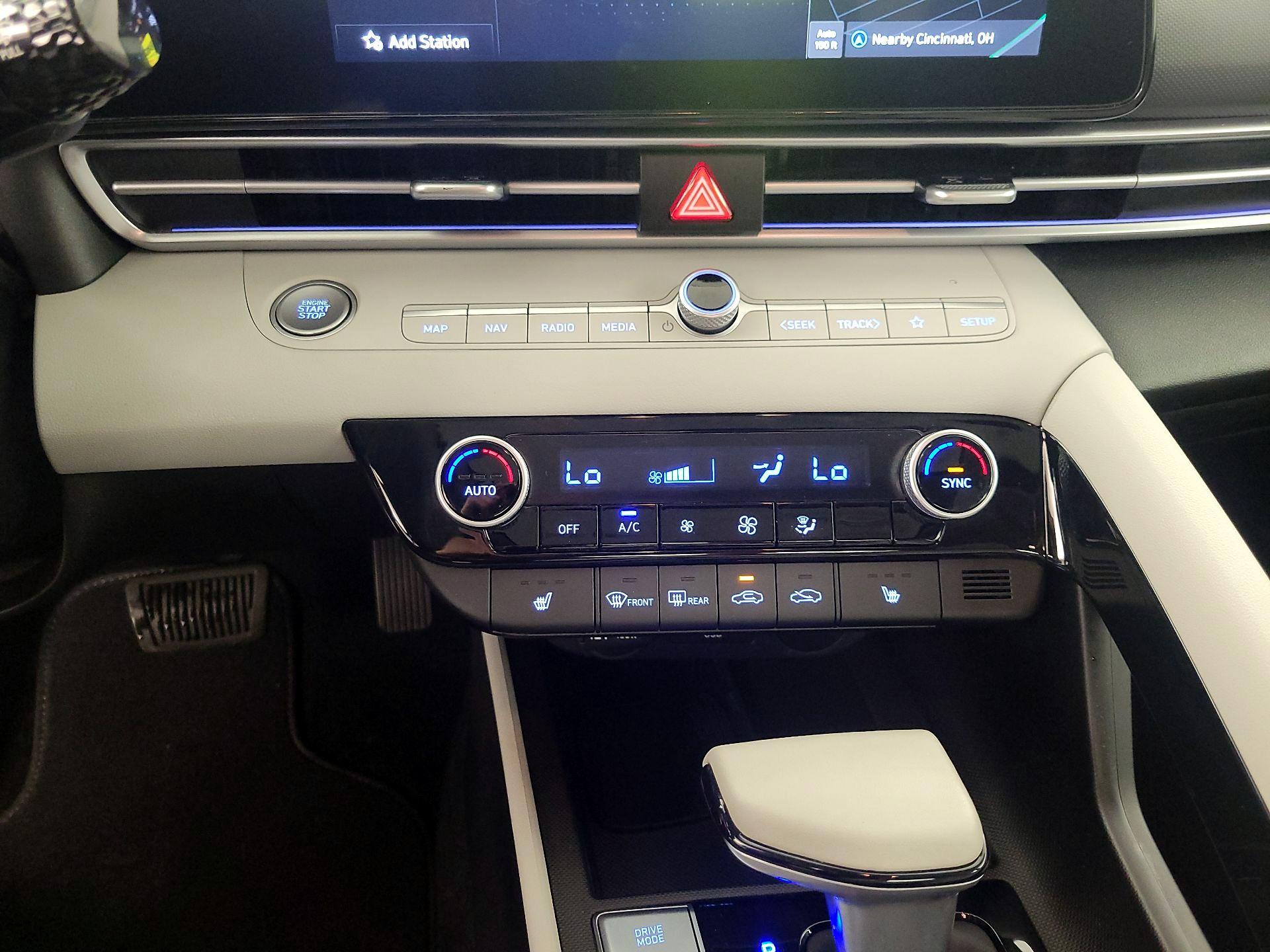 Thumbnail: 2025 Hyundai Elantra - 17