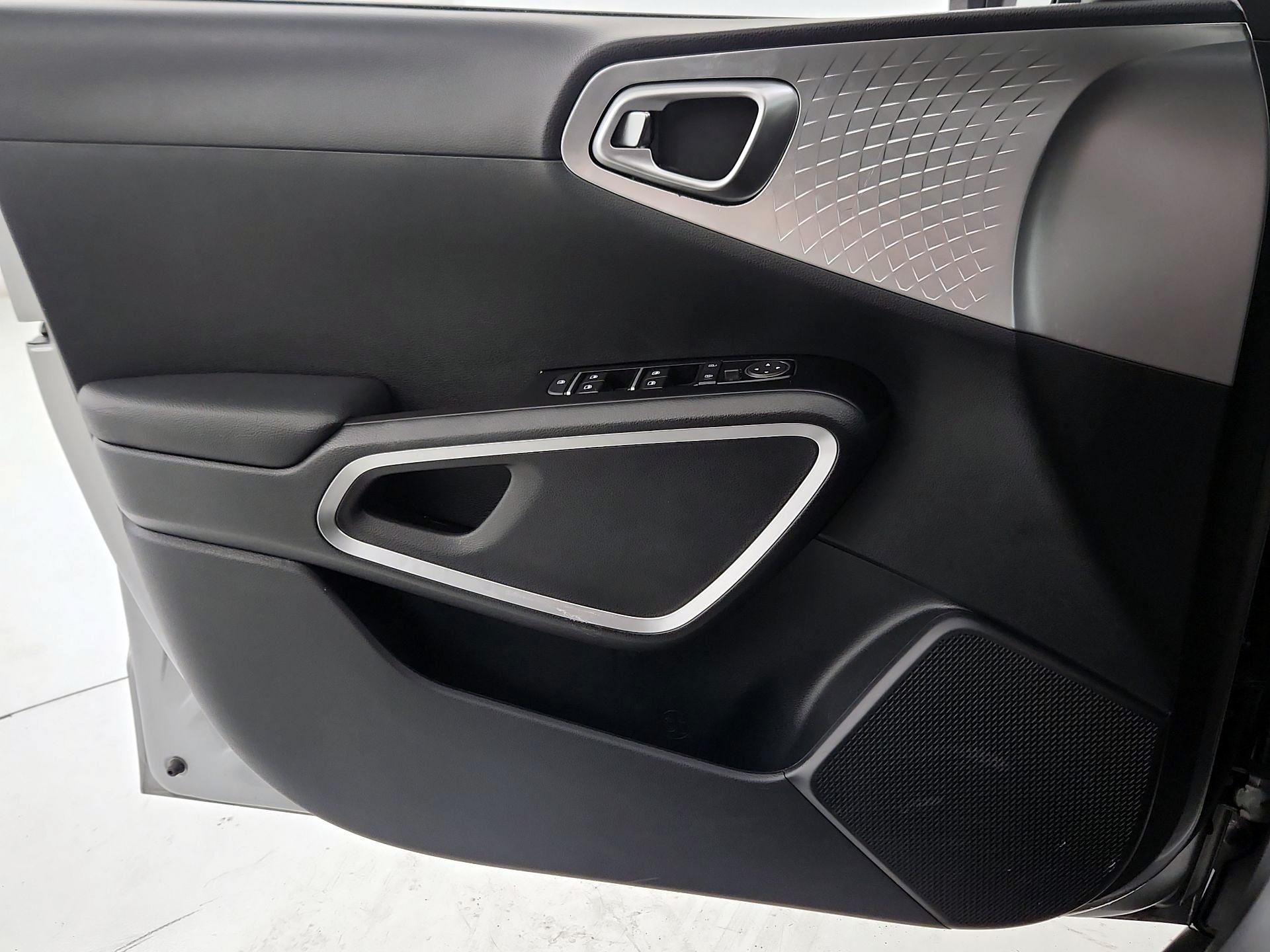 Thumbnail: 2025 Kia Soul - 12