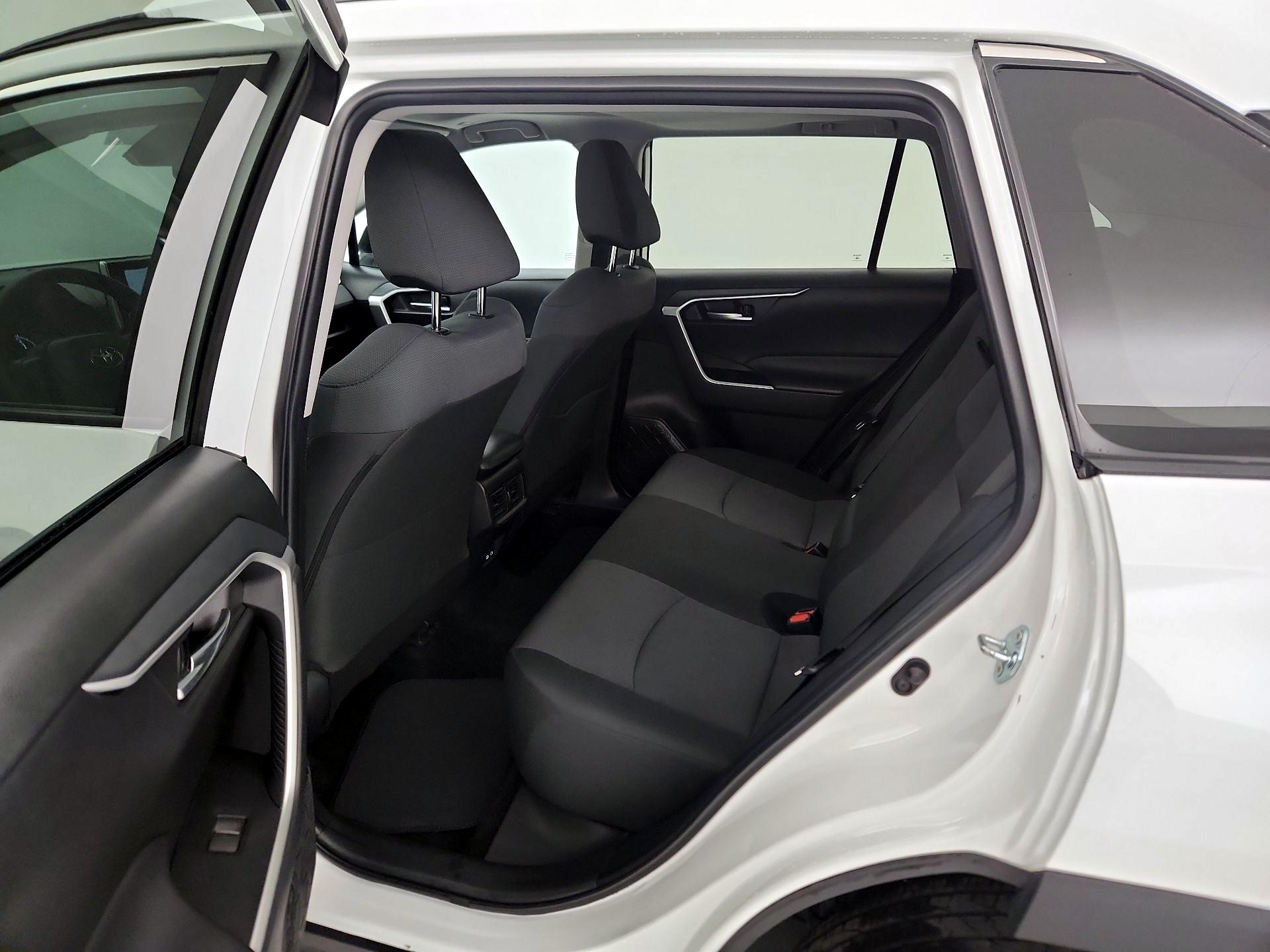 Thumbnail: 2025 Toyota RAV4 - 20