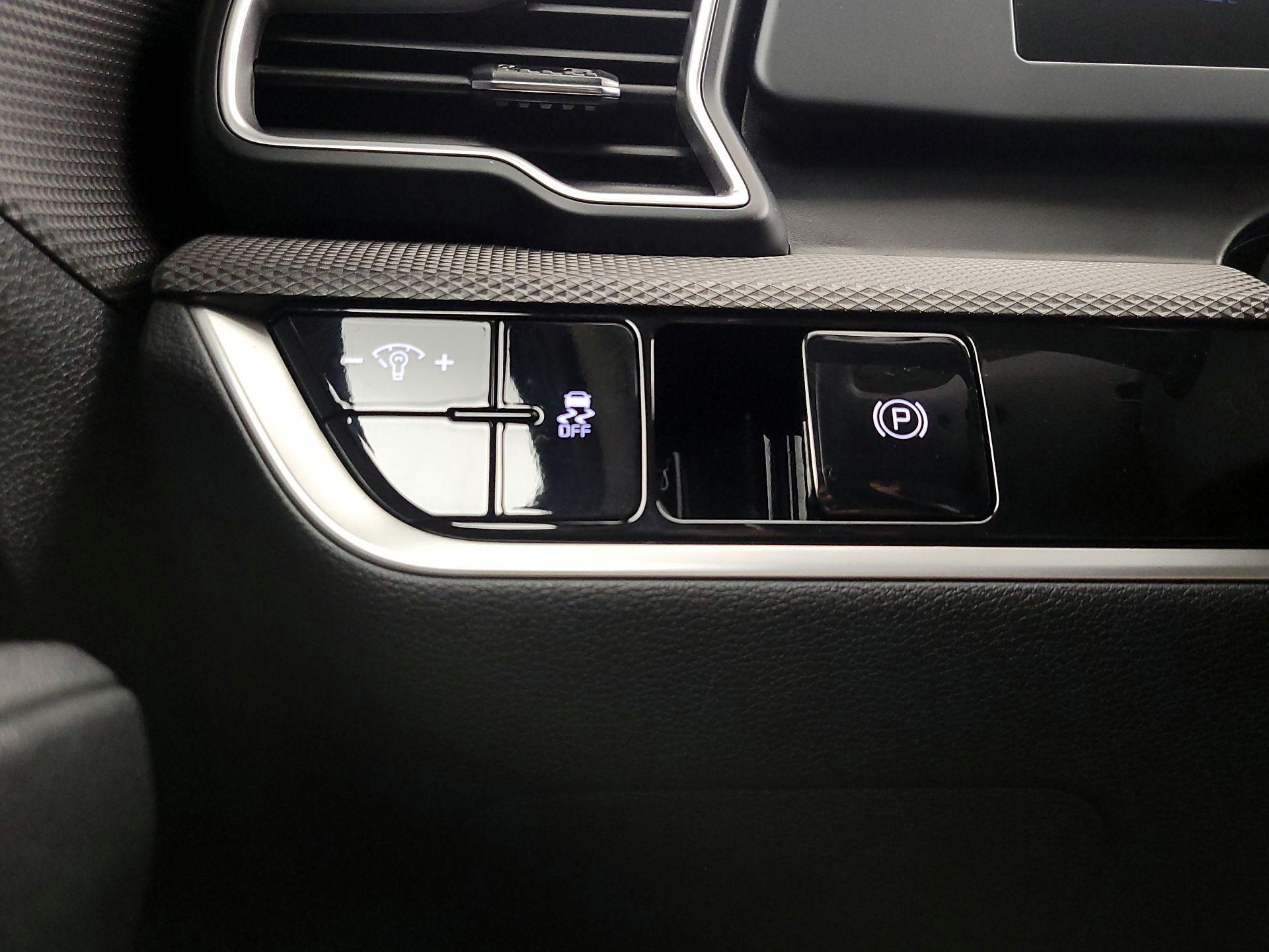 Thumbnail: 2025 Kia Sportage - 13