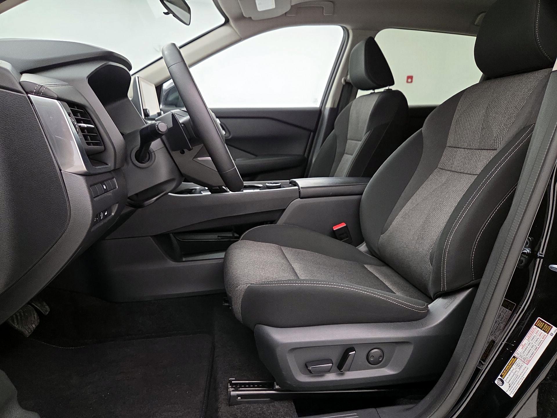 Thumbnail: 2025 Nissan Rogue - 11