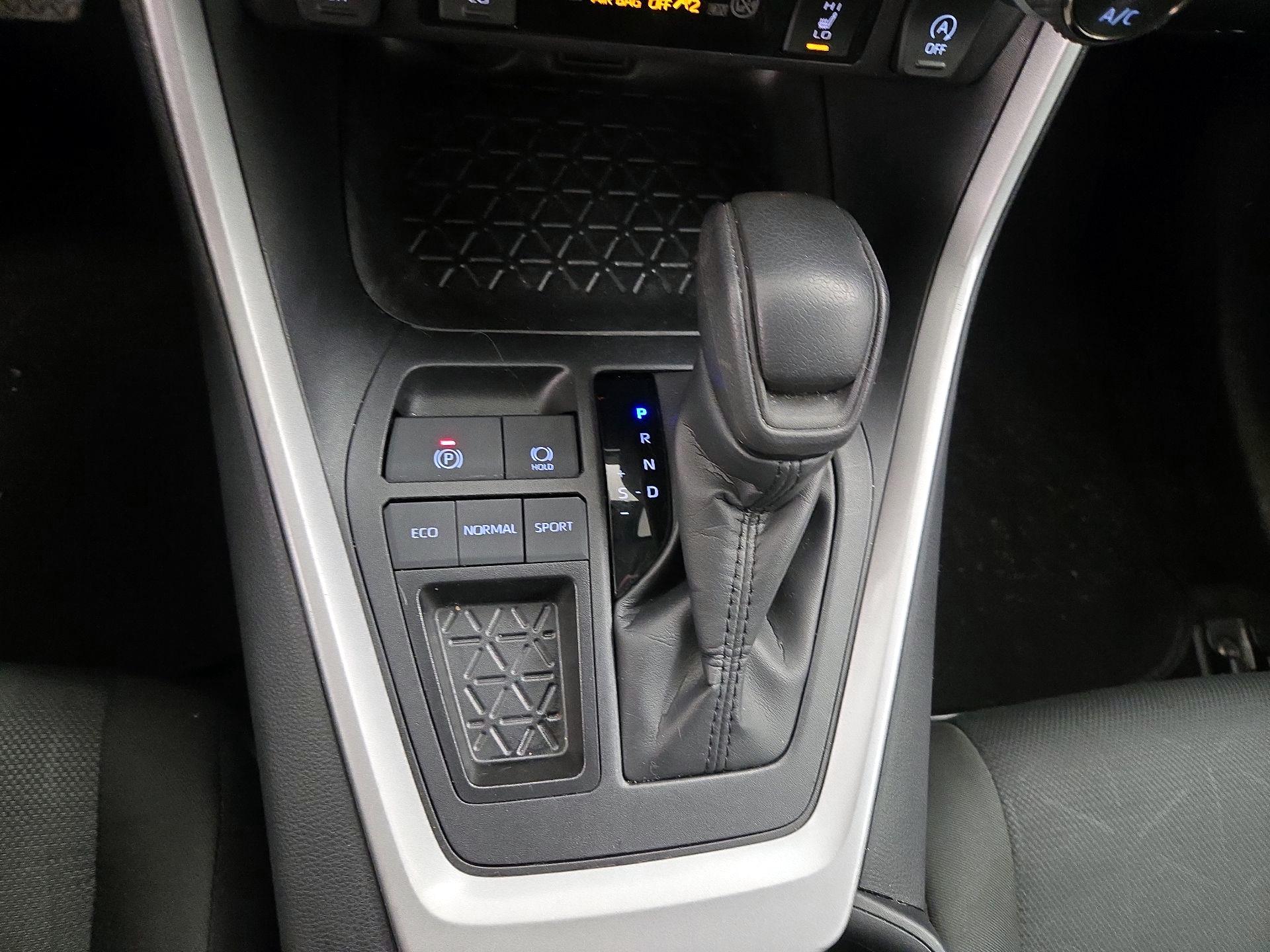 Thumbnail: 2025 Toyota RAV4 - 17