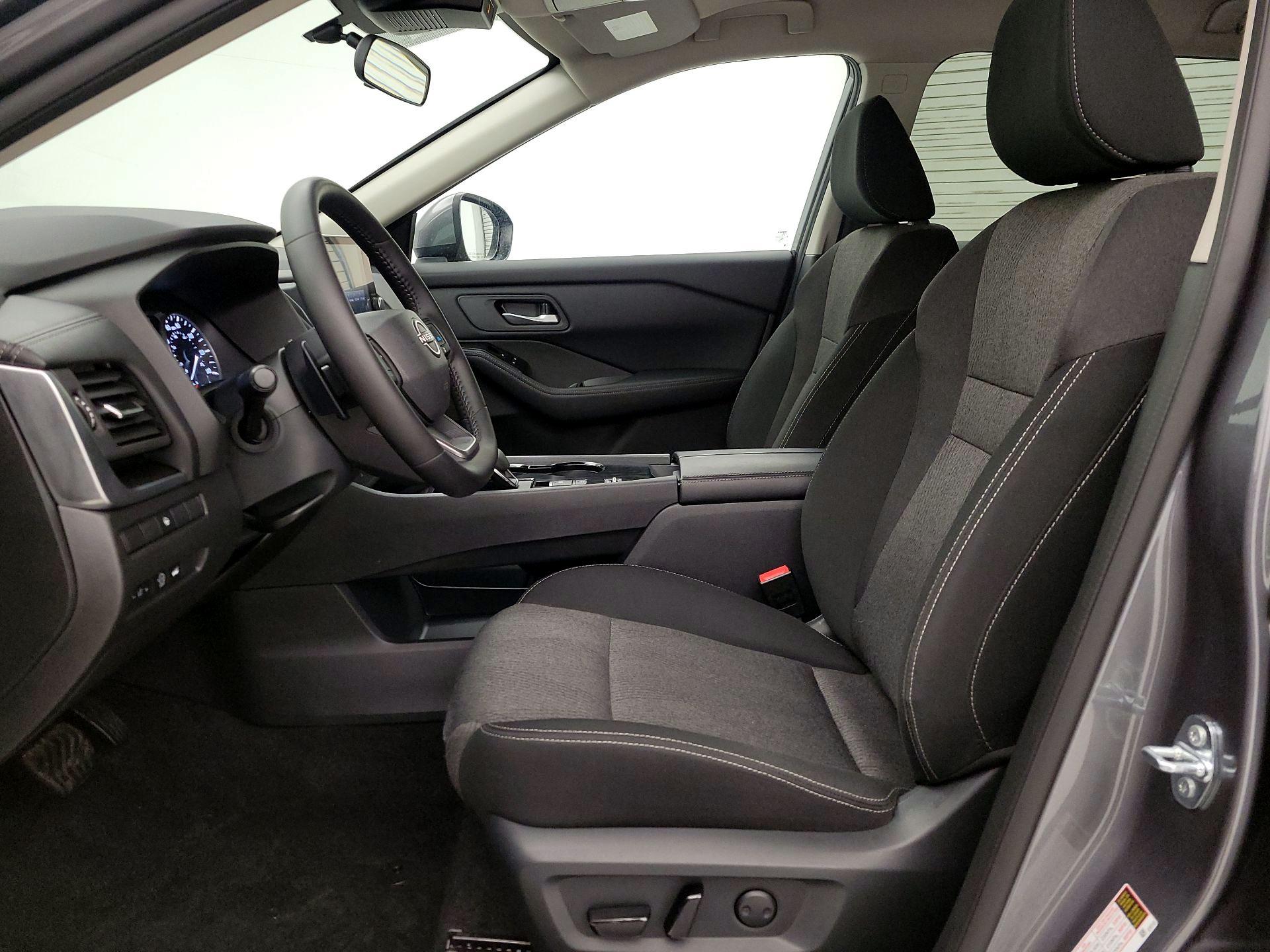 Thumbnail: 2025 Nissan Rogue - 11