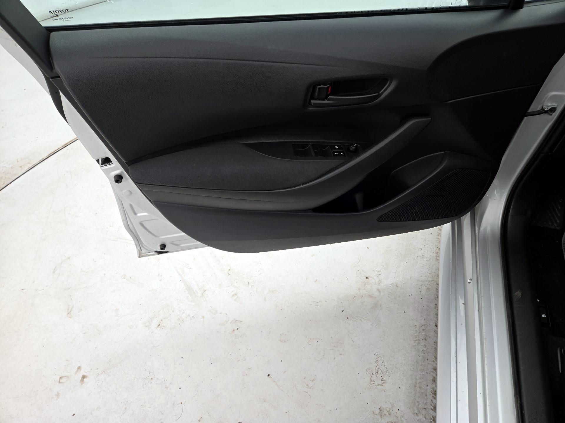 Thumbnail: 2025 Toyota Corolla - 12