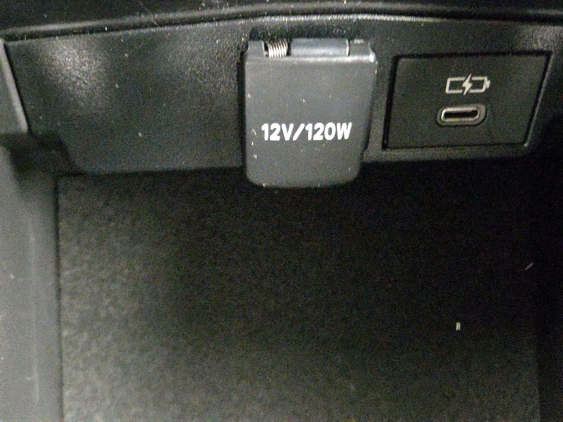 Thumbnail: 2025 Toyota Corolla - 18