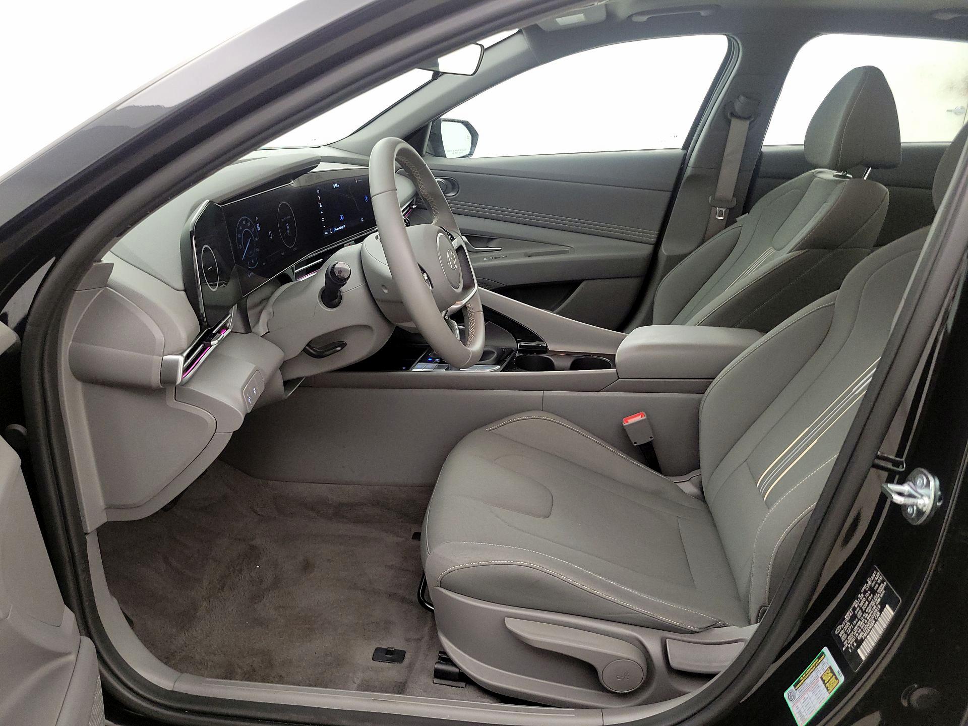 Thumbnail: 2025 Hyundai Elantra - 11