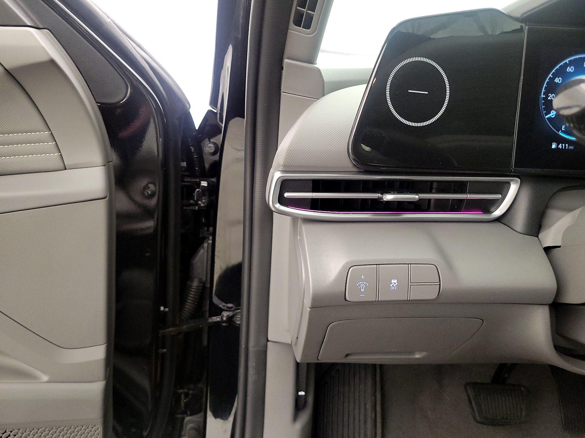 Thumbnail: 2025 Hyundai Elantra - 13