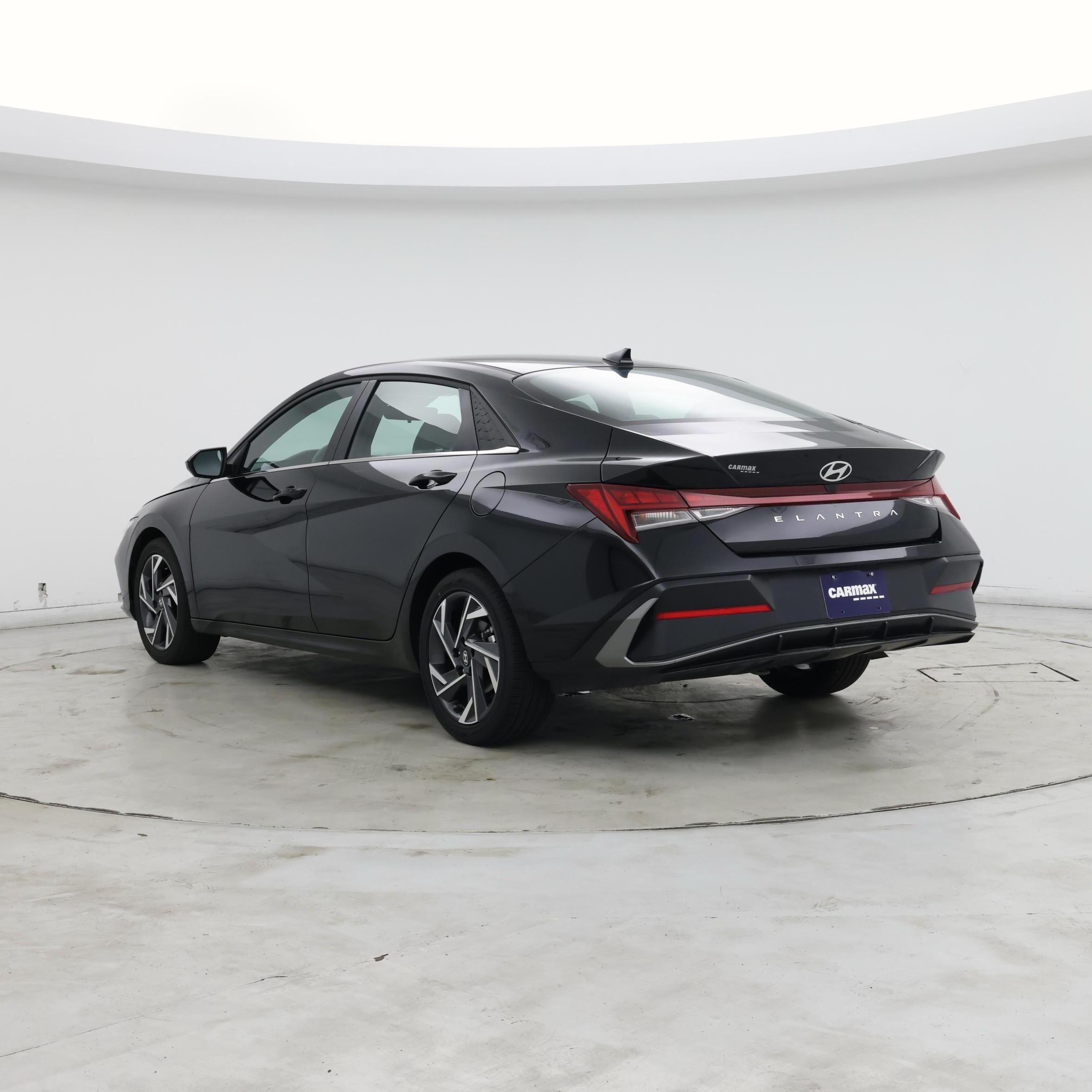 Thumbnail: 2025 Hyundai Elantra - 2