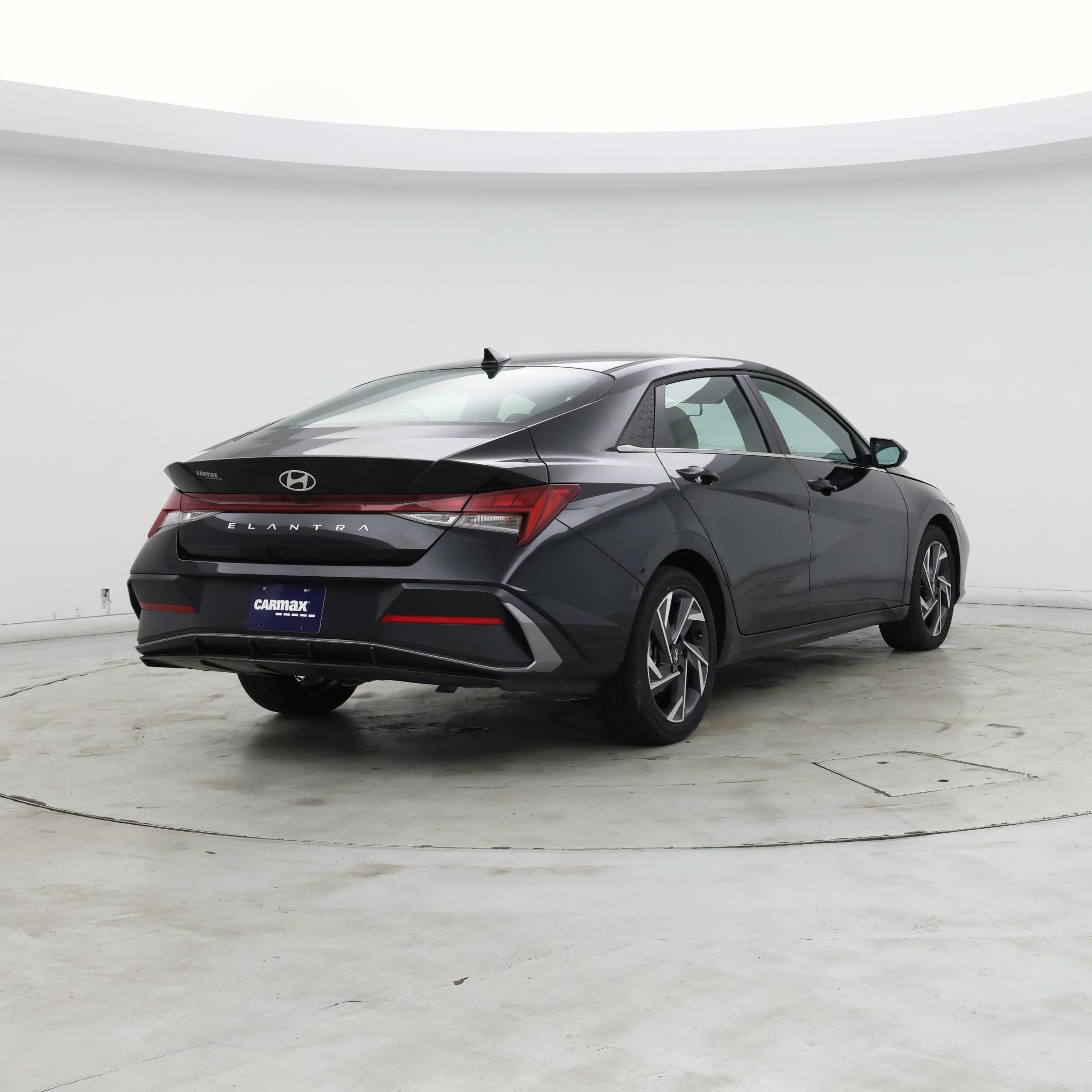 Thumbnail: 2025 Hyundai Elantra - 8