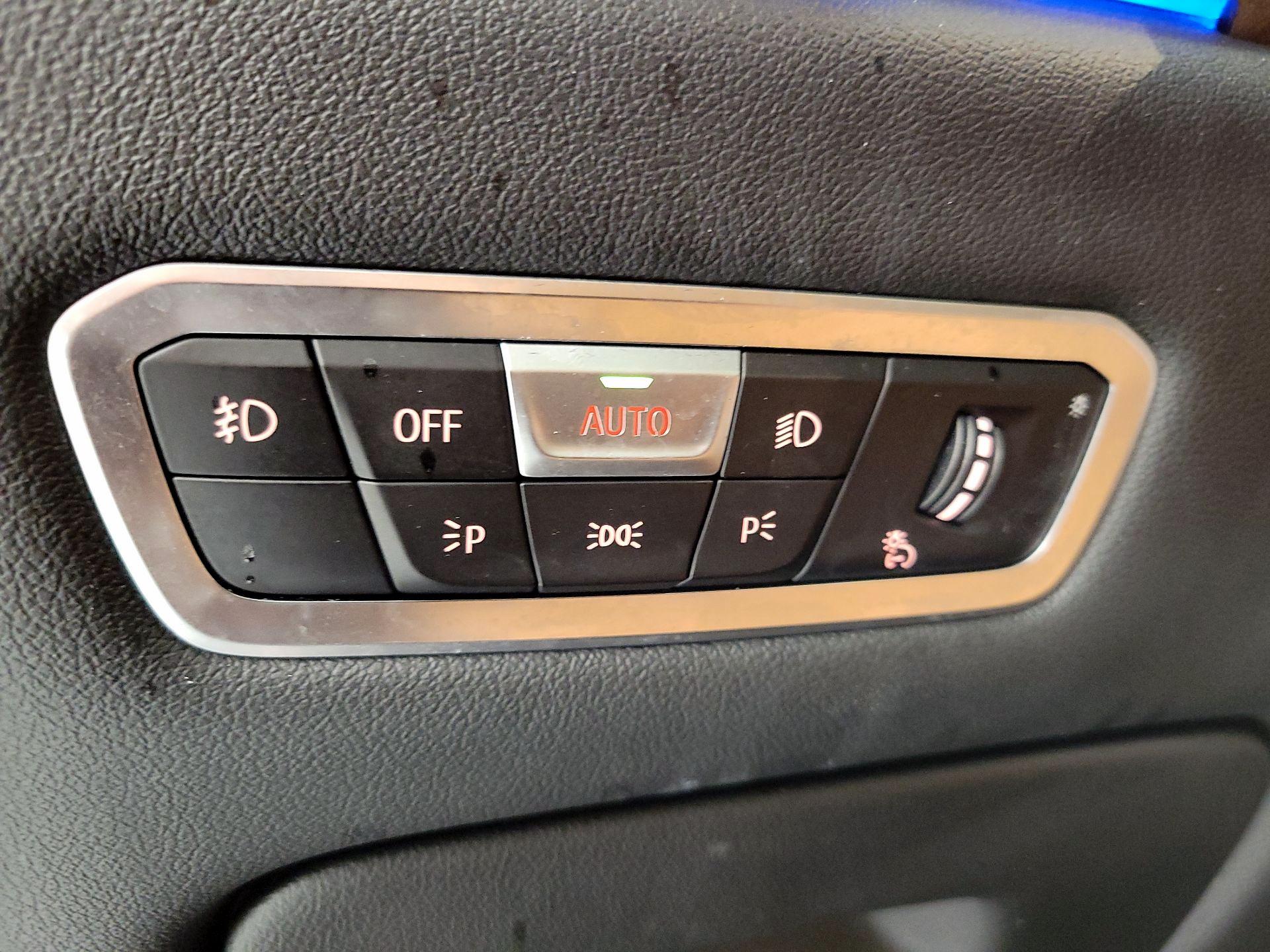 Thumbnail: 2021 BMW X5 - 13