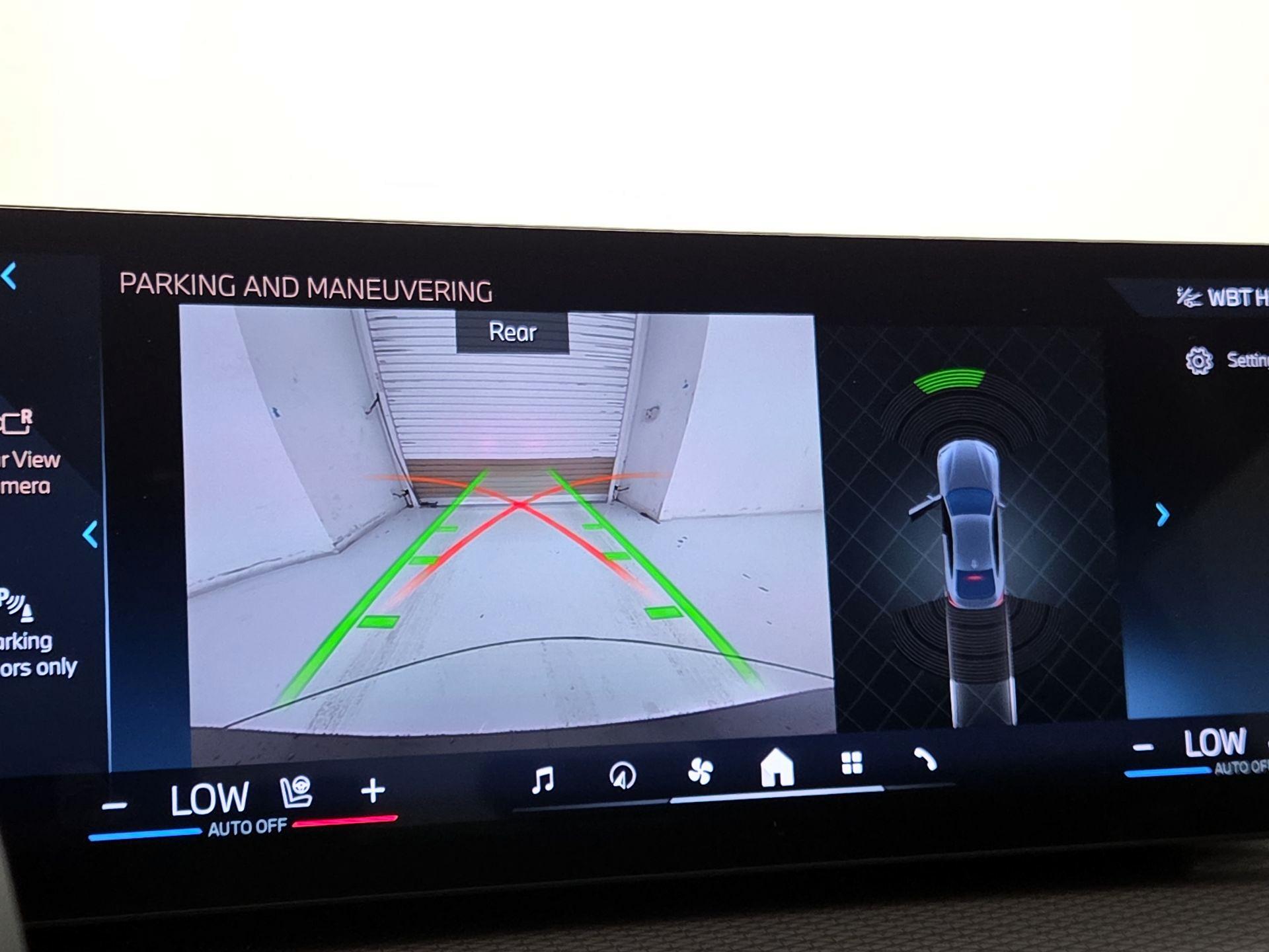 Thumbnail: 2025 BMW 4 Series - 15