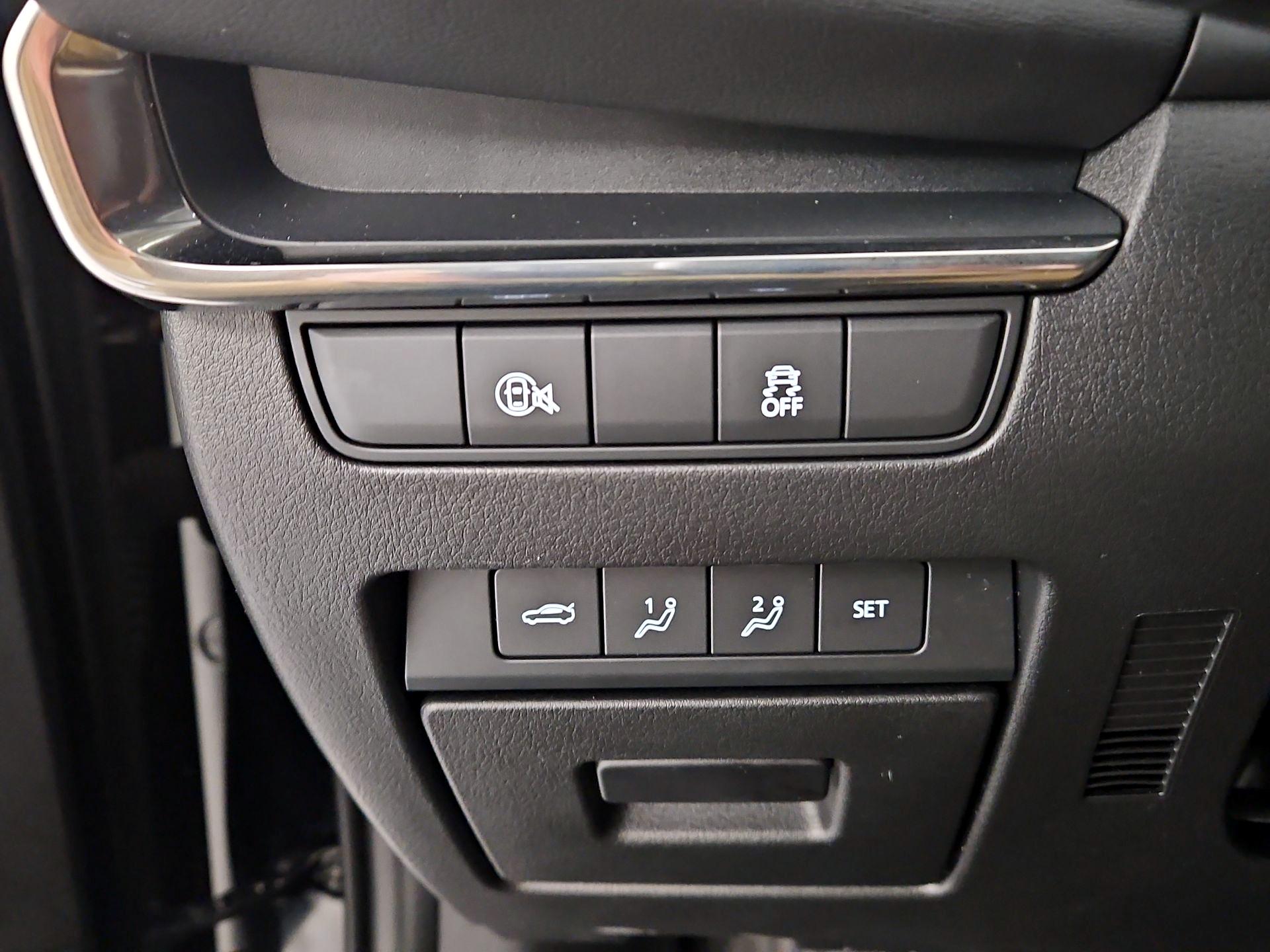 Thumbnail: 2025 Mazda Mazda3 - 13