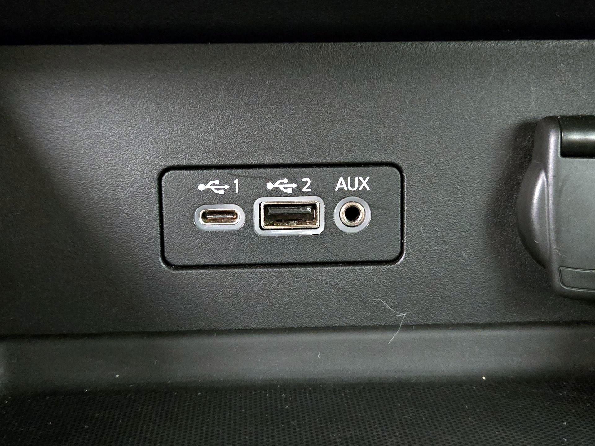 Thumbnail: 2023 Nissan Sentra - 18