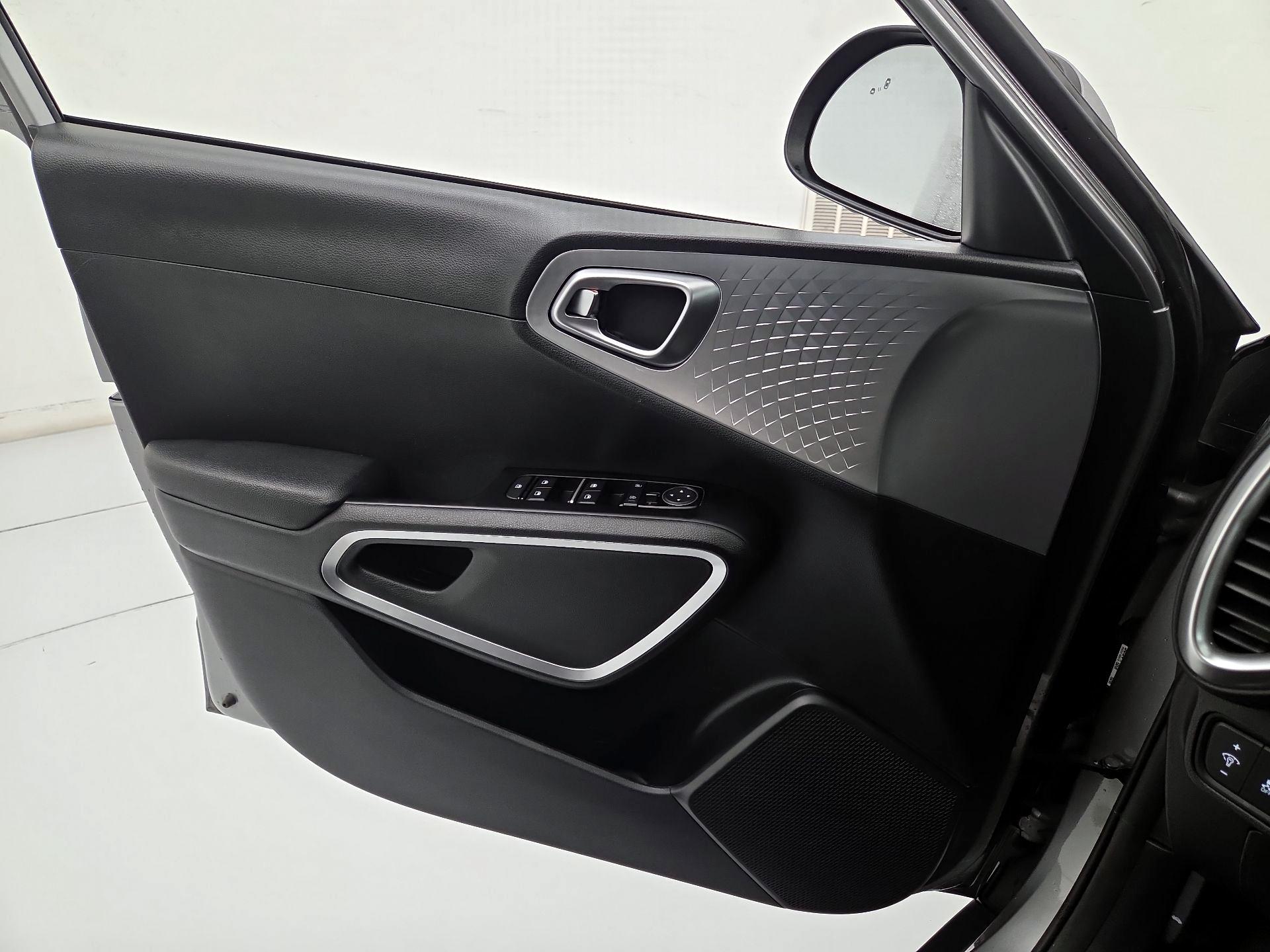 Thumbnail: 2025 Kia Soul - 12