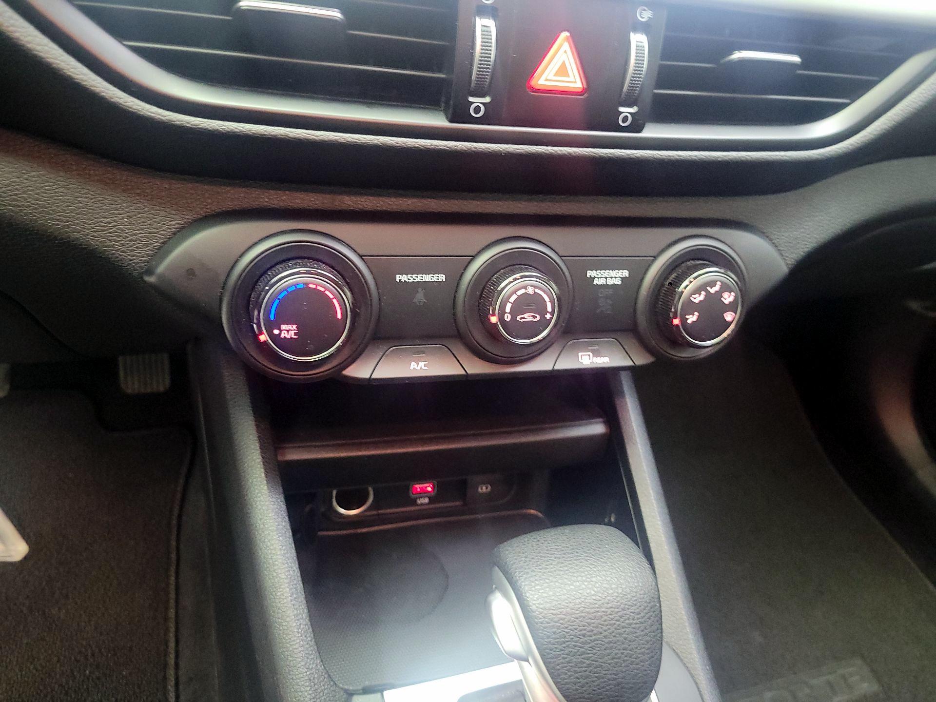 Thumbnail: 2024 Kia Forte - 14