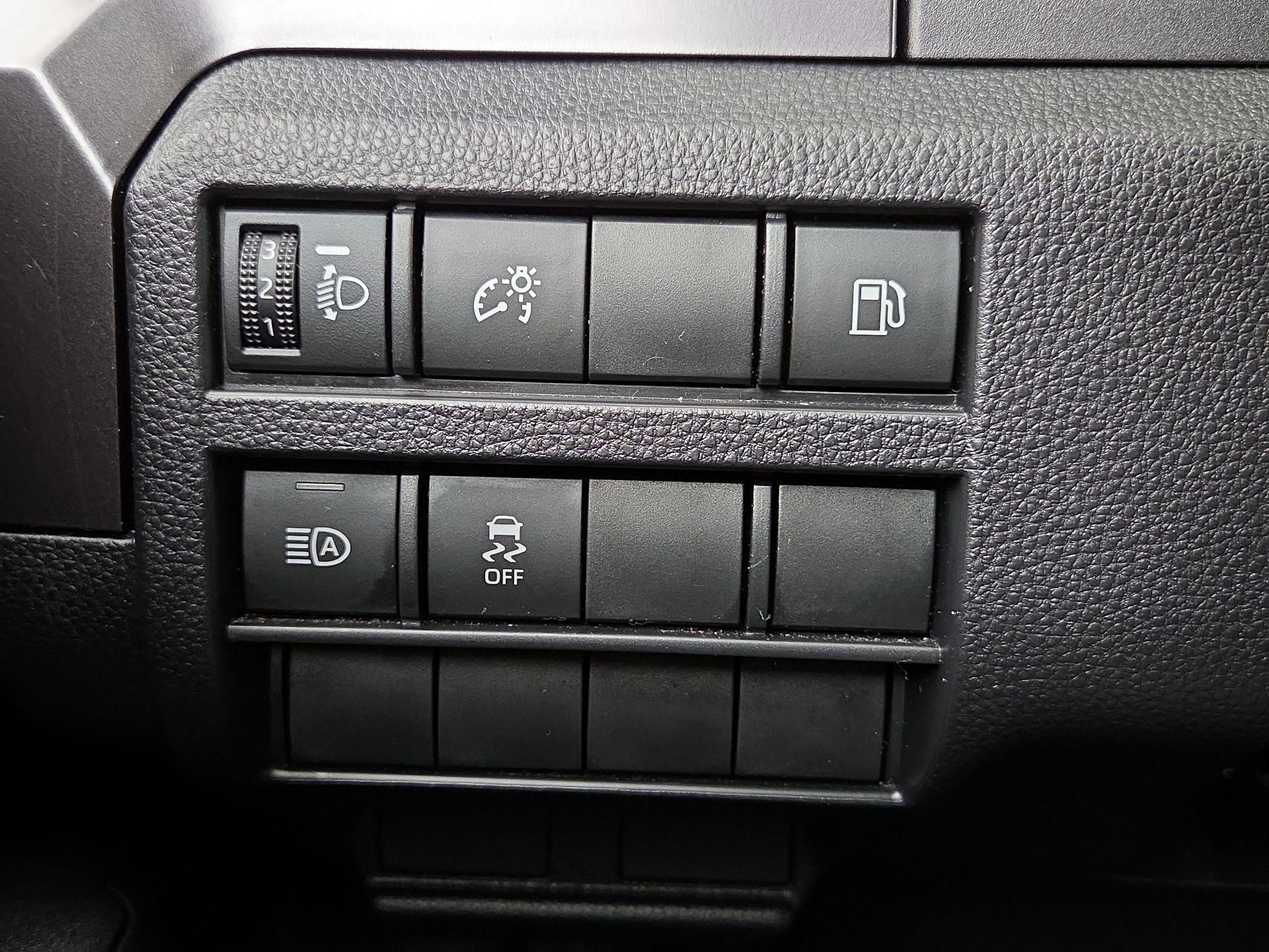 Thumbnail: 2025 Toyota 4Runner - 13