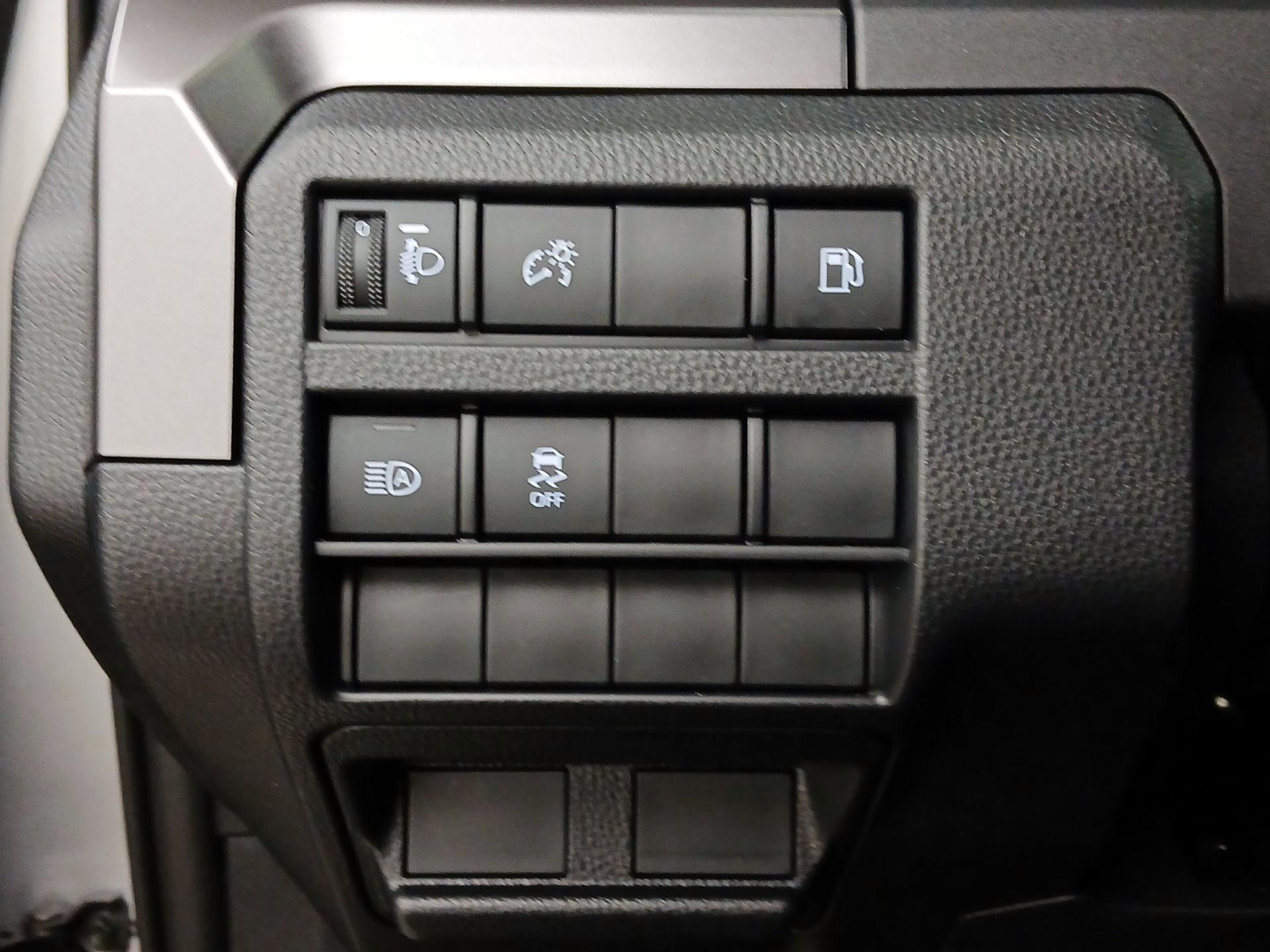 Thumbnail: 2025 Toyota 4Runner - 13