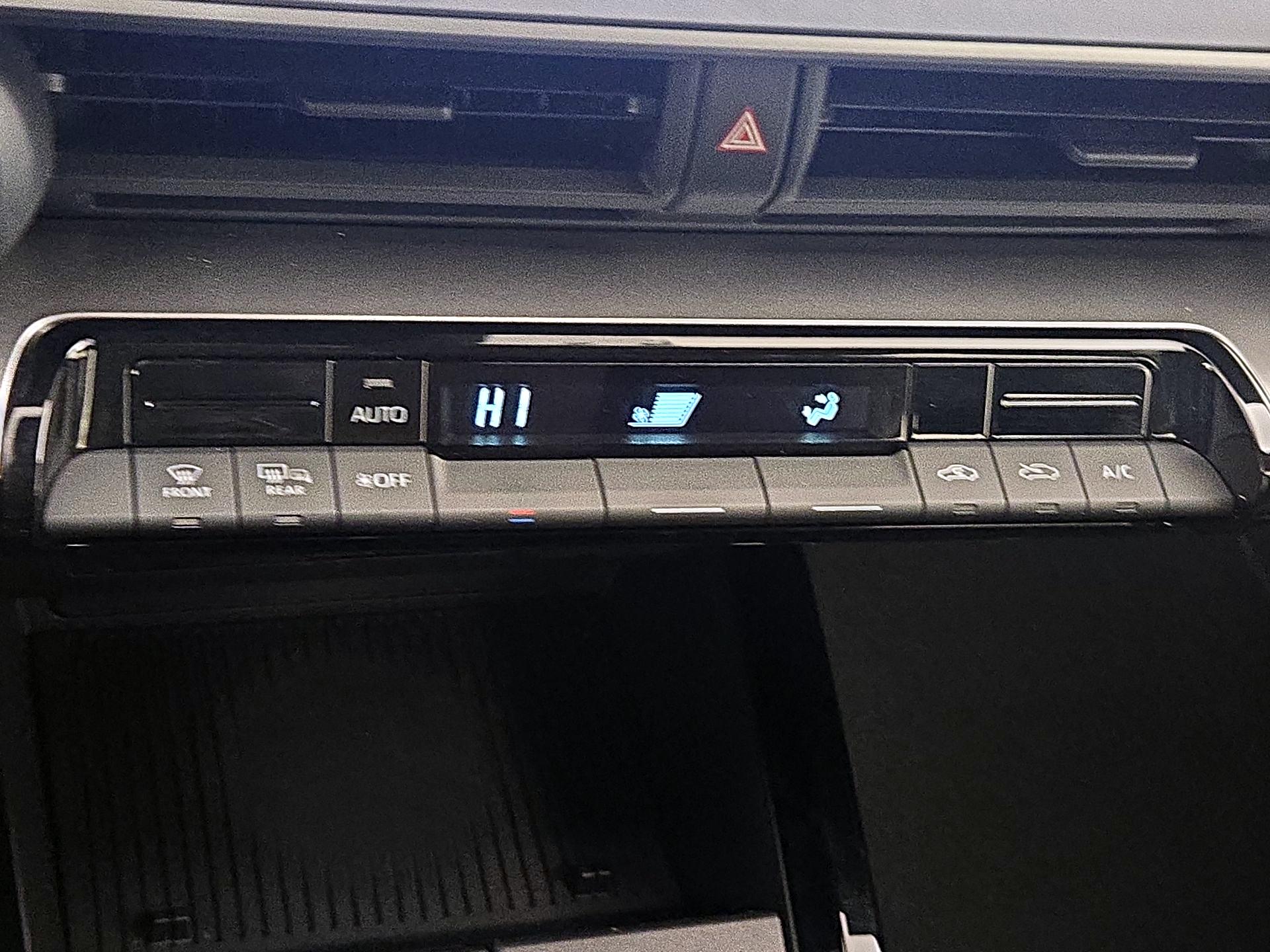 Thumbnail: 2025 Toyota Prius - 16