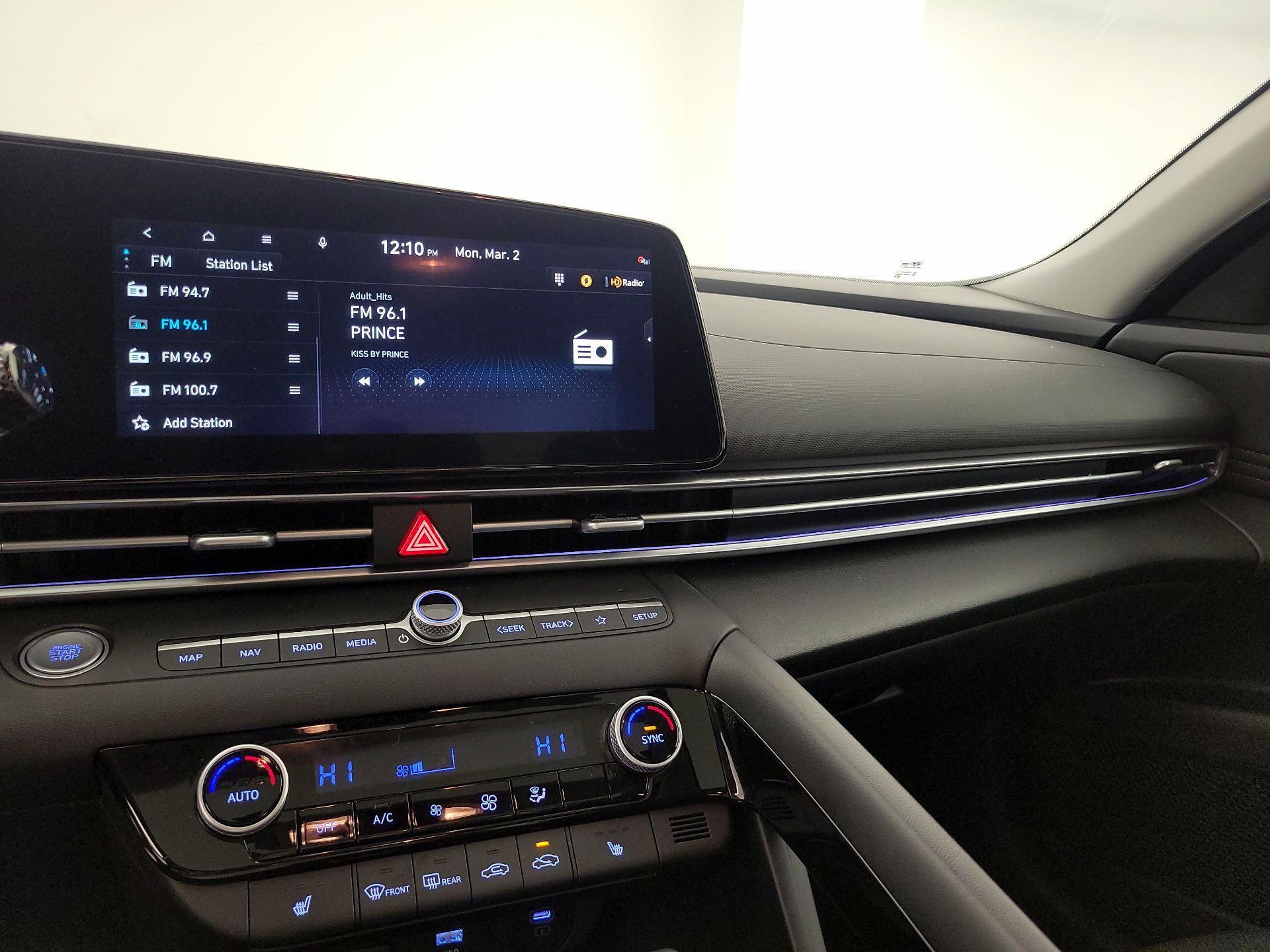 Thumbnail: 2025 Hyundai Elantra - 16