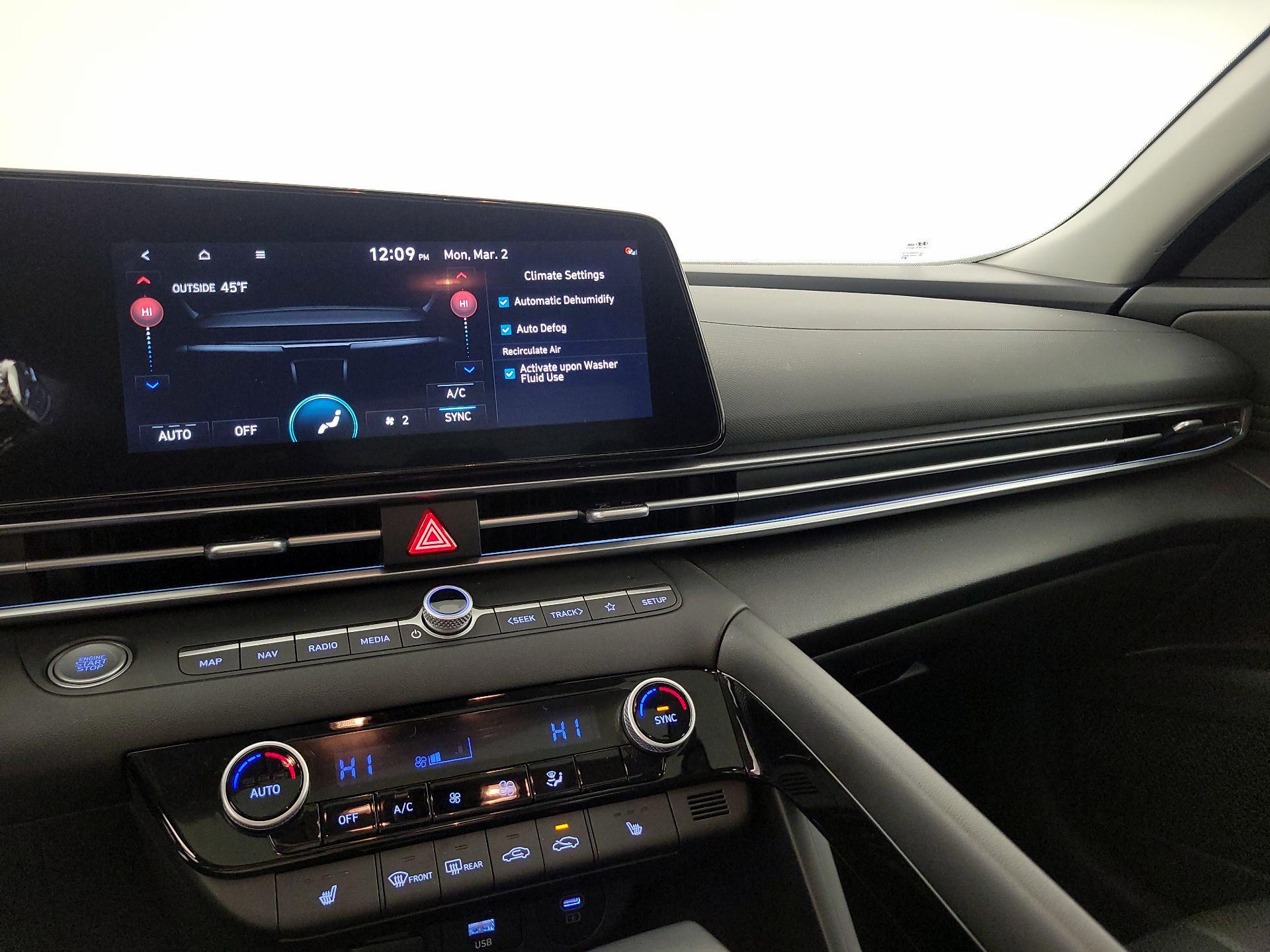 Thumbnail: 2025 Hyundai Elantra - 17