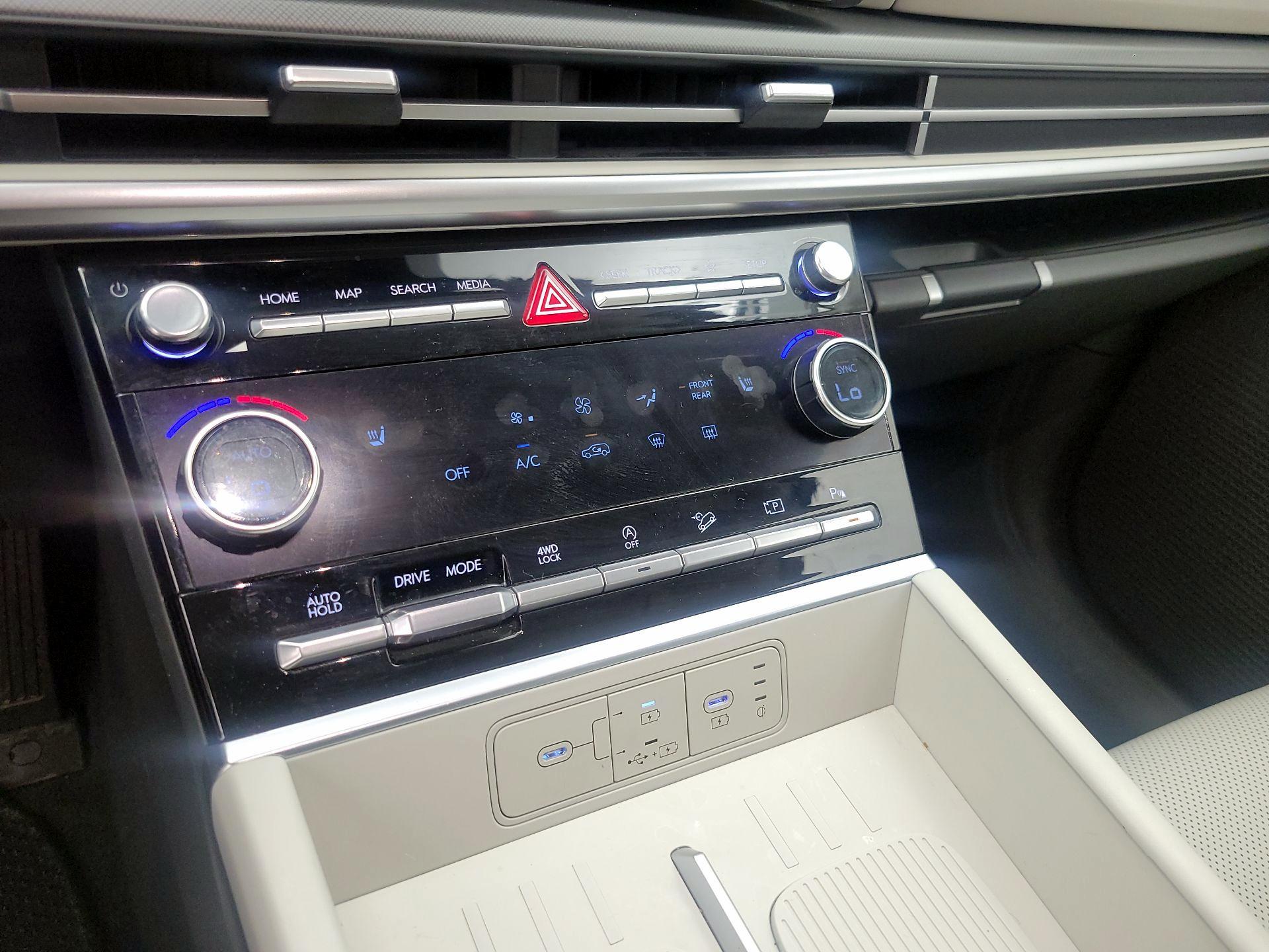 Thumbnail: 2025 Hyundai Santa Fe - 16