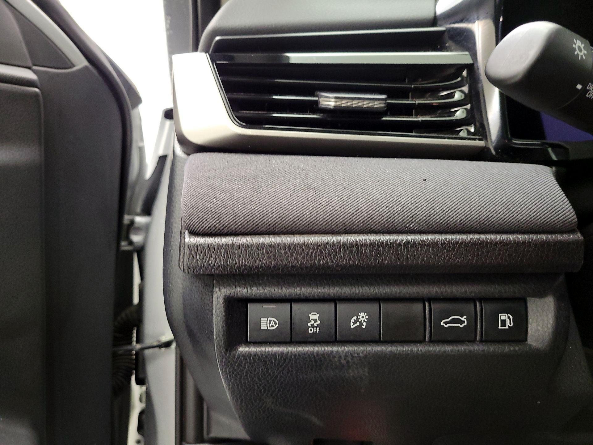 Thumbnail: 2025 Toyota Camry - 11