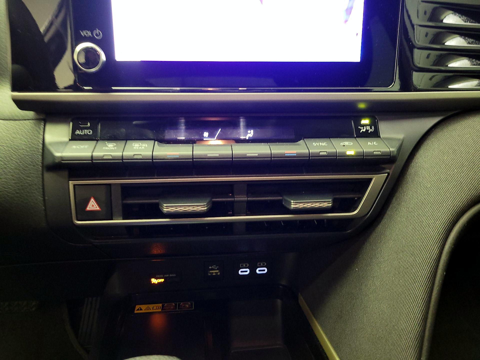 Thumbnail: 2025 Toyota Camry - 14