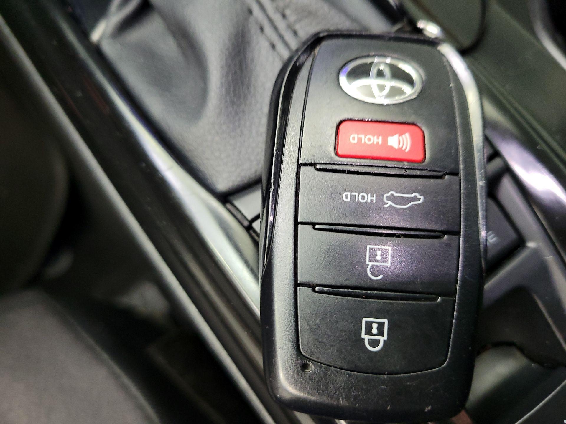 Thumbnail: 2025 Toyota Camry - 20