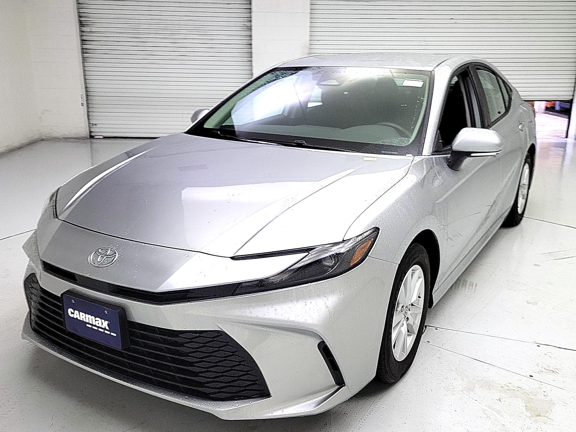 Thumbnail: 2025 Toyota Camry - 3