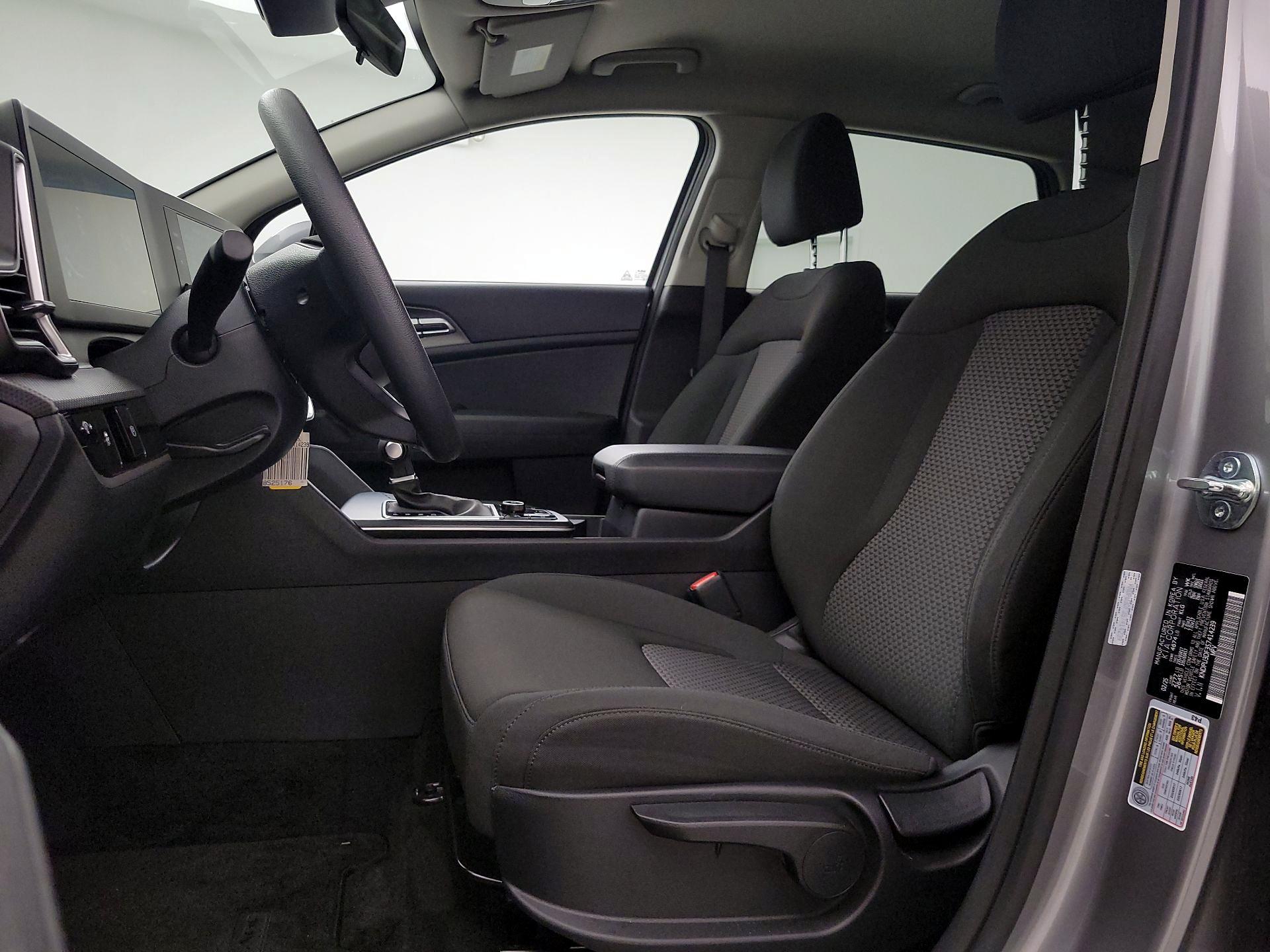 Thumbnail: 2025 Kia Sportage - 11