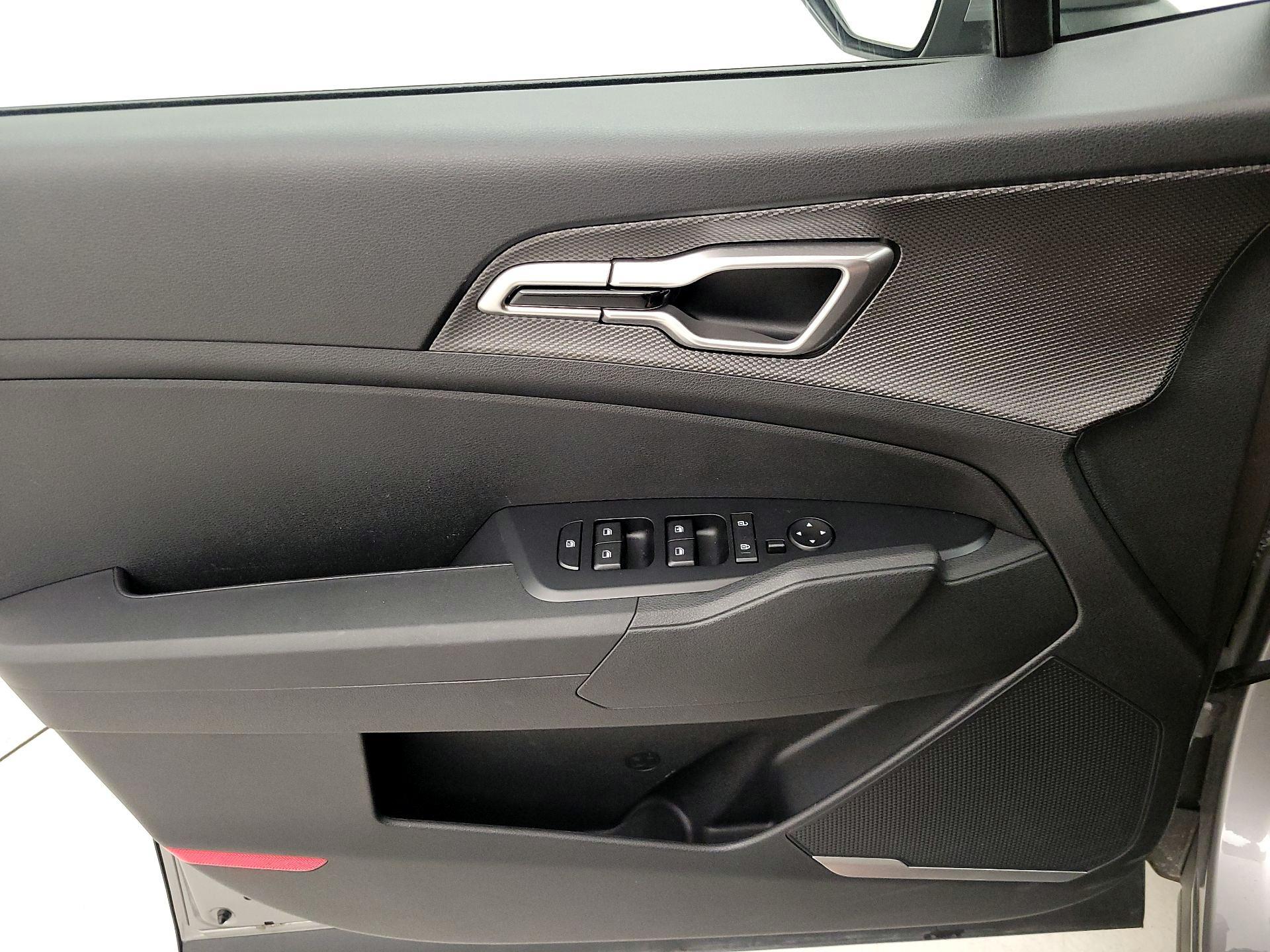 Thumbnail: 2025 Kia Sportage - 12