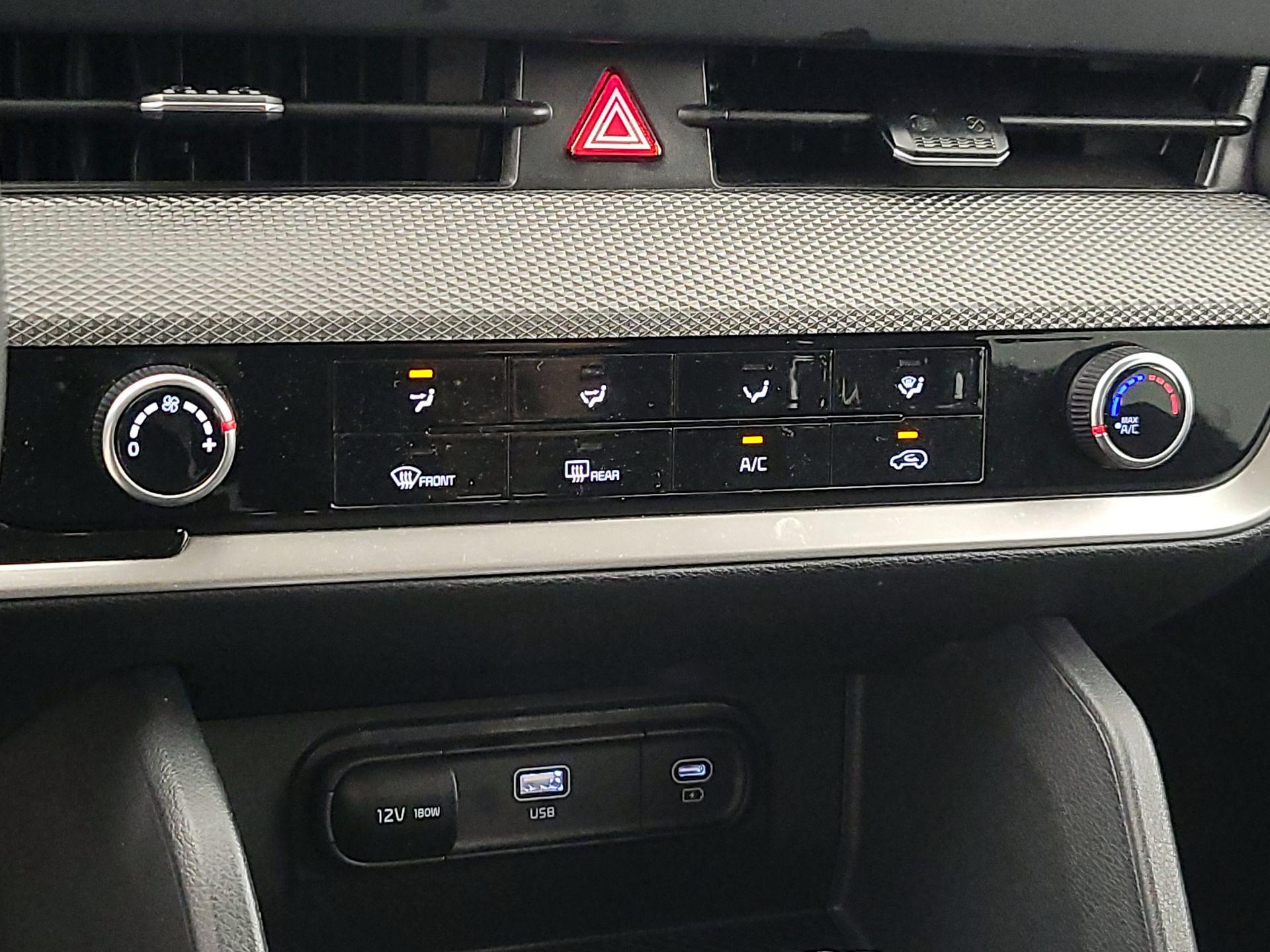 Thumbnail: 2025 Kia Sportage - 16