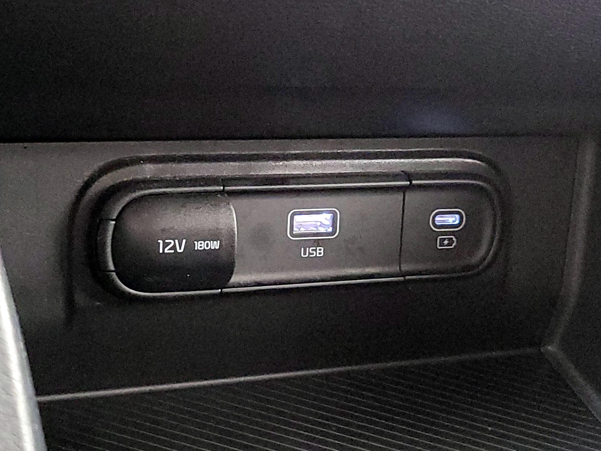 Thumbnail: 2025 Kia Sportage - 18