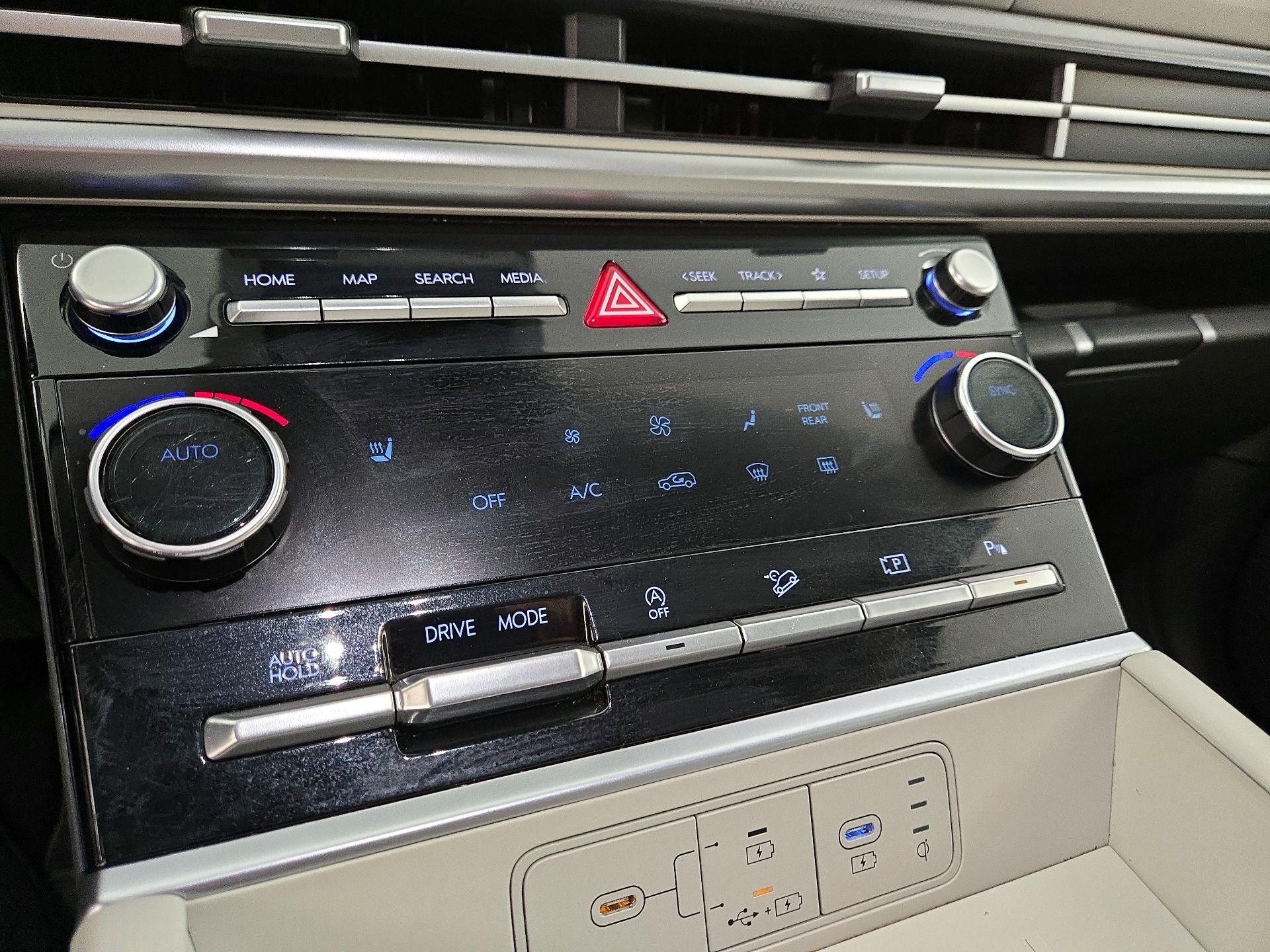 Thumbnail: 2025 Hyundai Santa Fe - 16