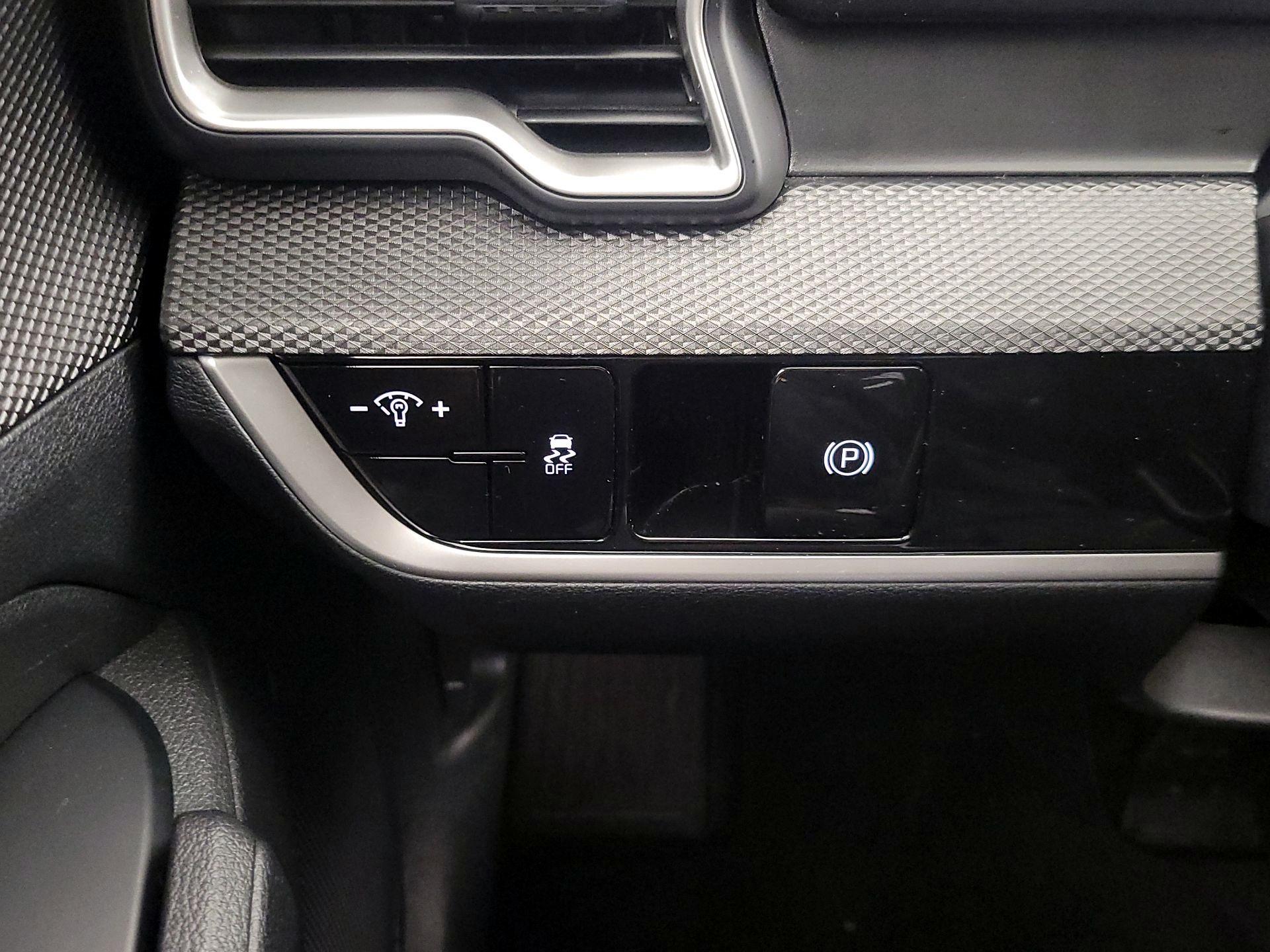 Thumbnail: 2025 Kia Sportage - 13