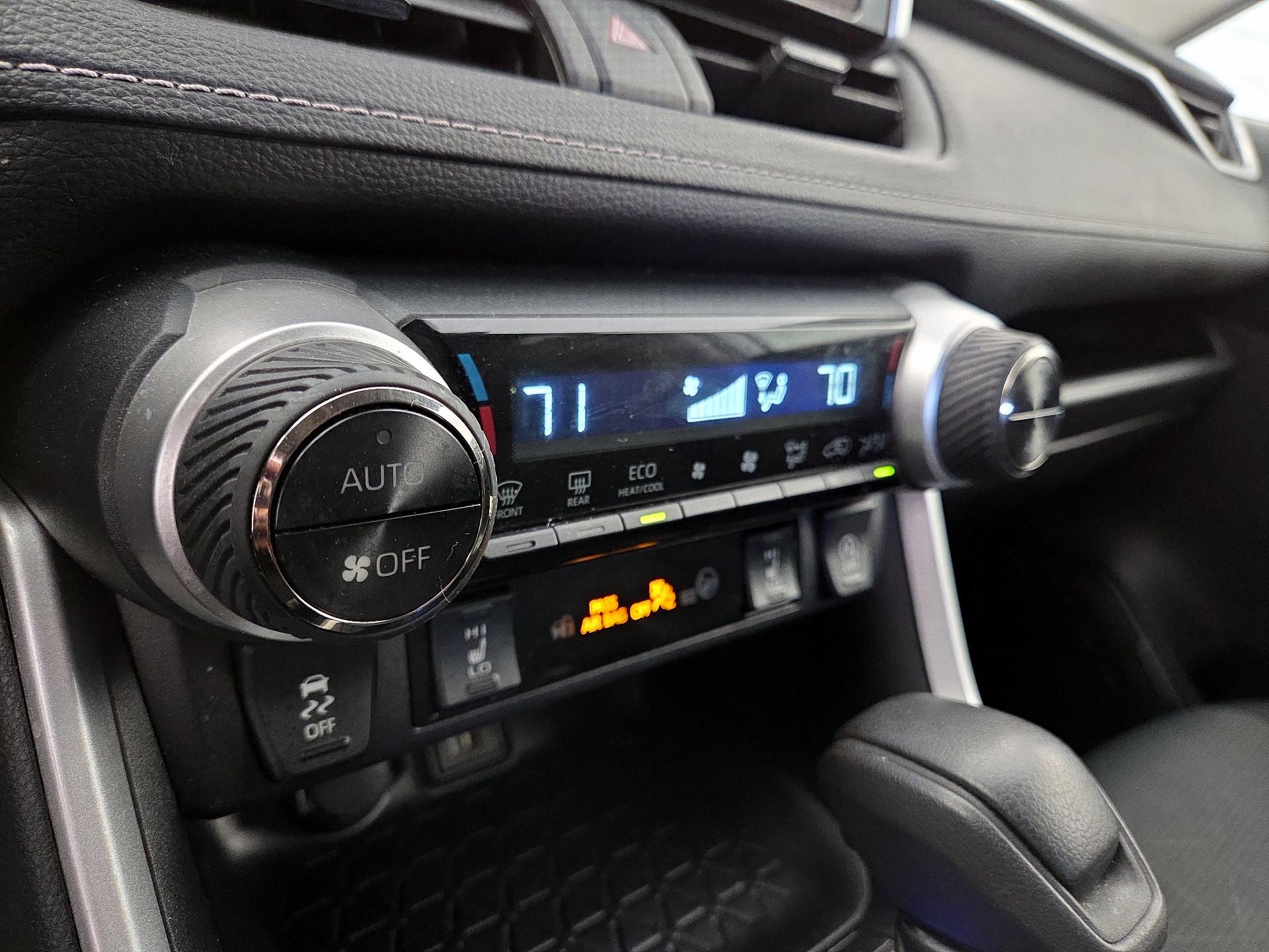 Thumbnail: 2025 Toyota RAV4 - 16