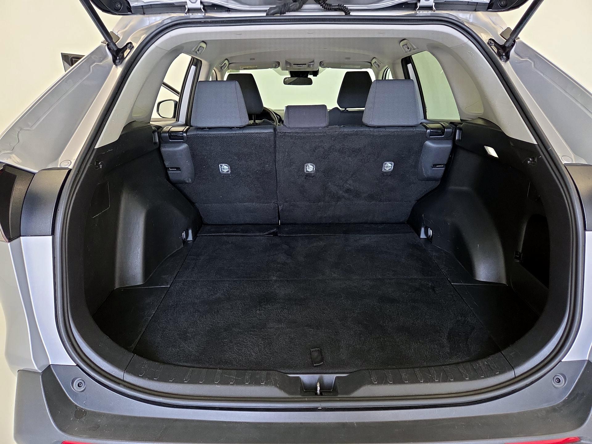 Thumbnail: 2025 Toyota RAV4 - 20