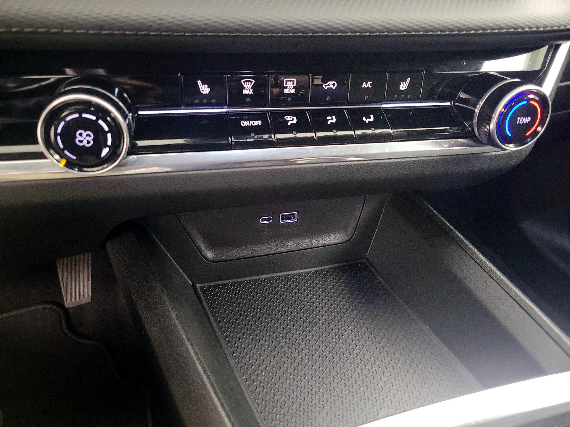 Thumbnail: 2025 Chevrolet Equinox - 16