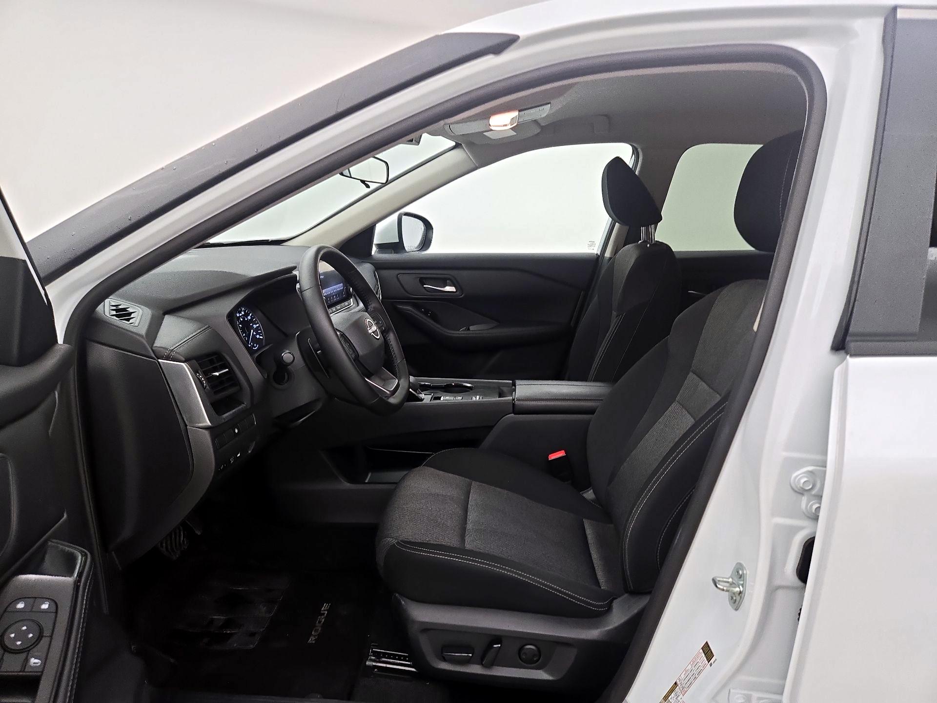 Thumbnail: 2025 Nissan Rogue - 11