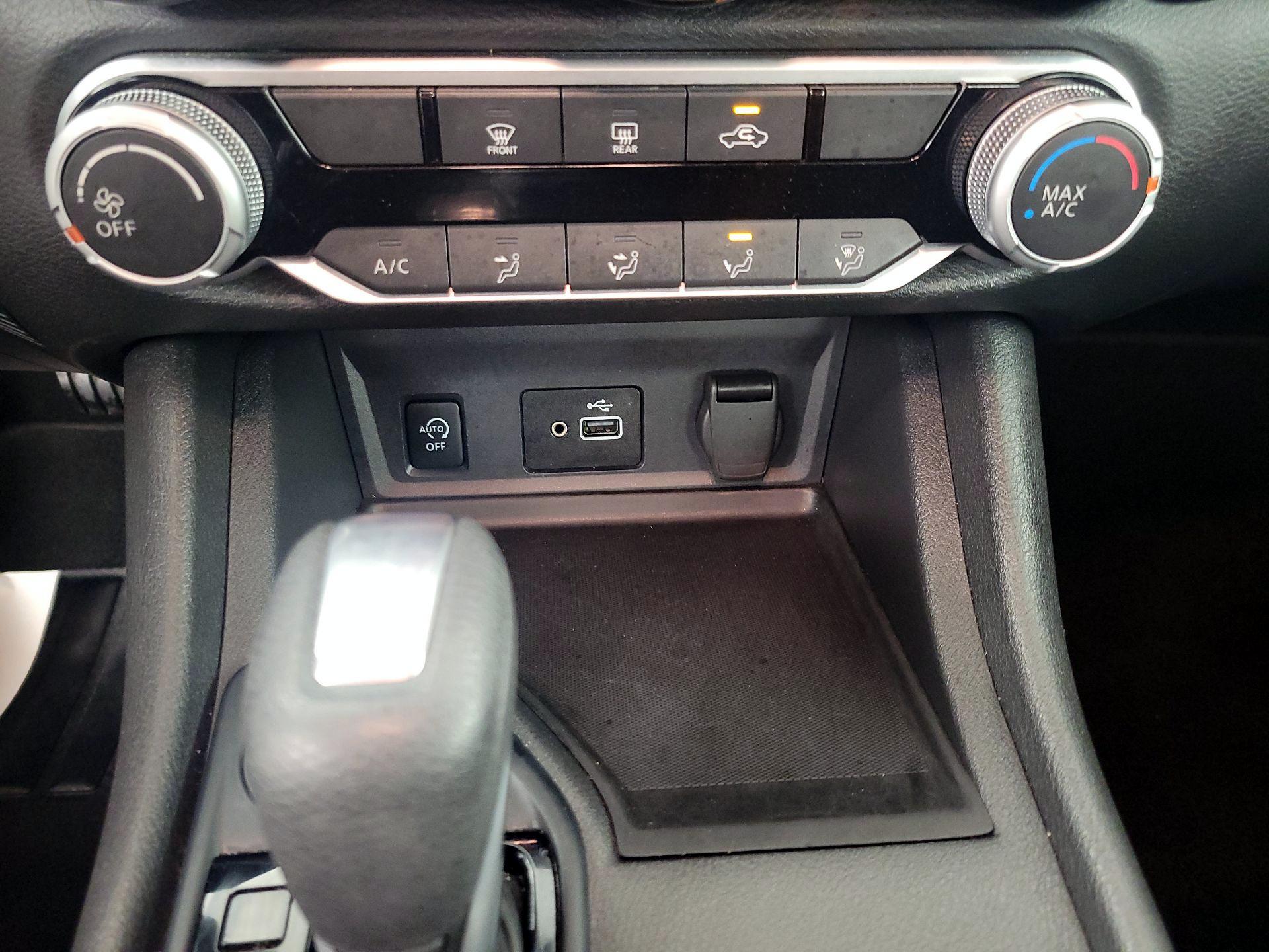 Thumbnail: 2025 Nissan Sentra - 16