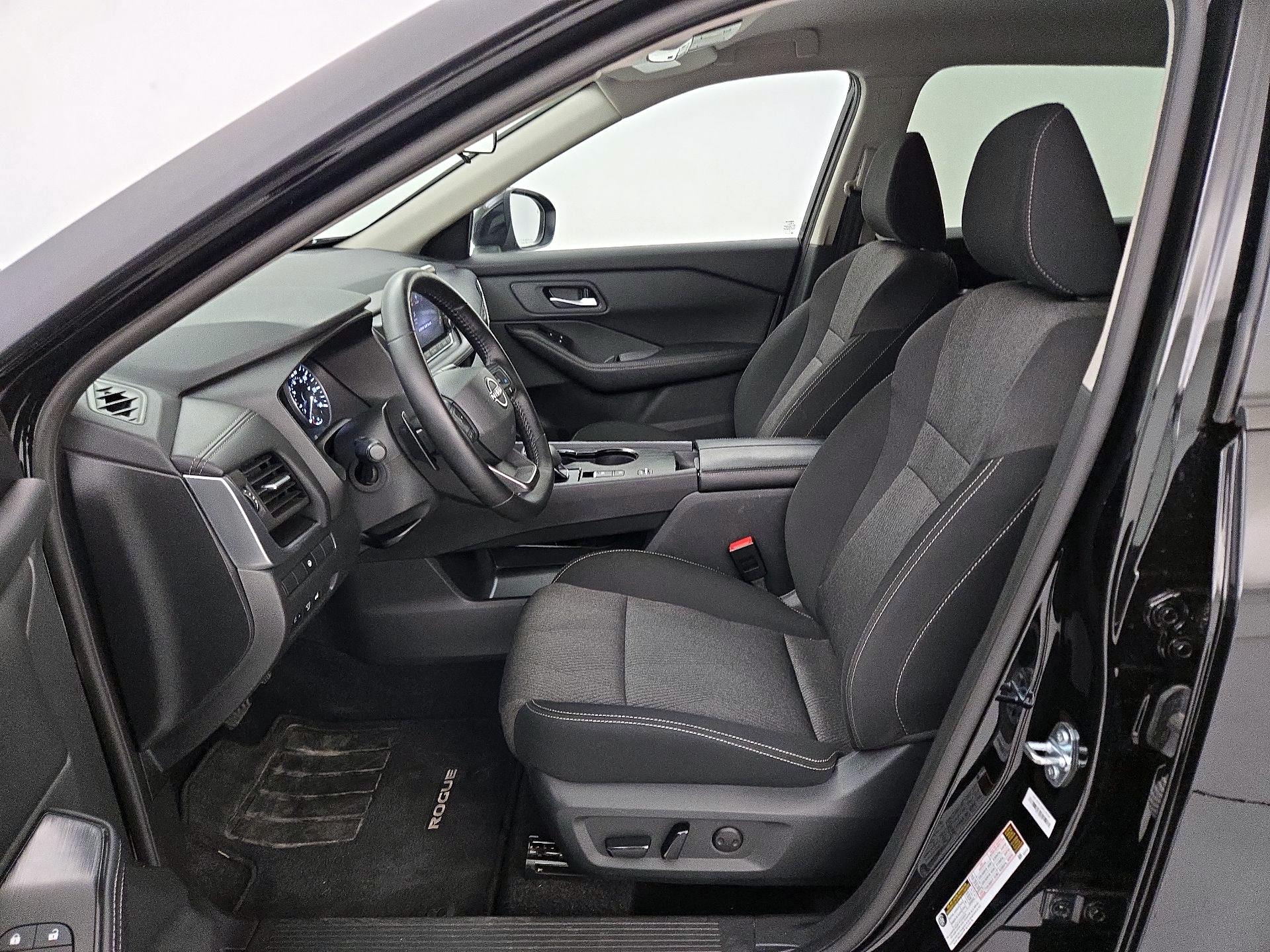 Thumbnail: 2025 Nissan Rogue - 11