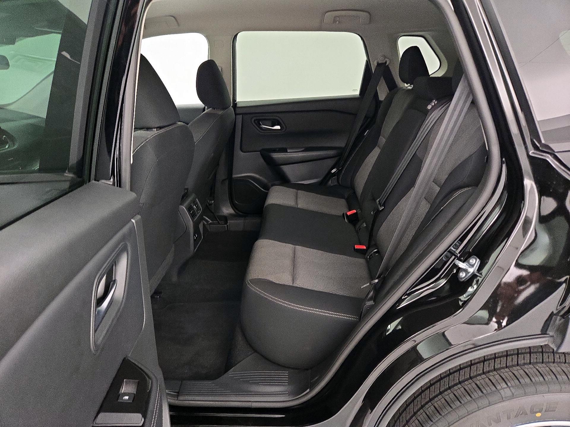 Thumbnail: 2025 Nissan Rogue - 19