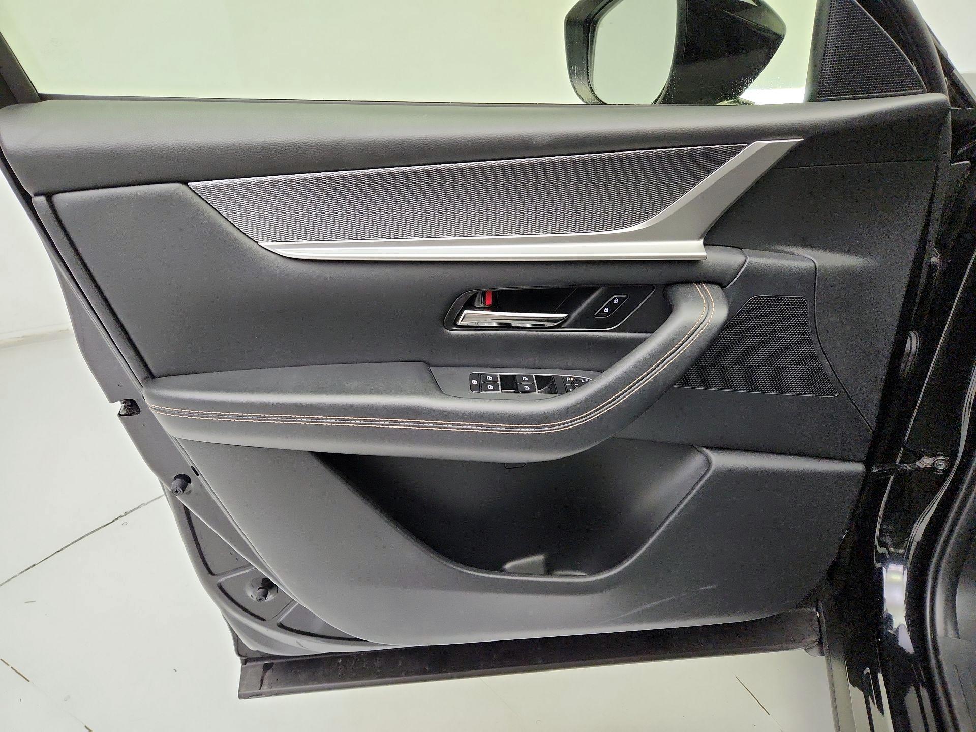 Thumbnail: 2025 Mazda CX-70 - 12