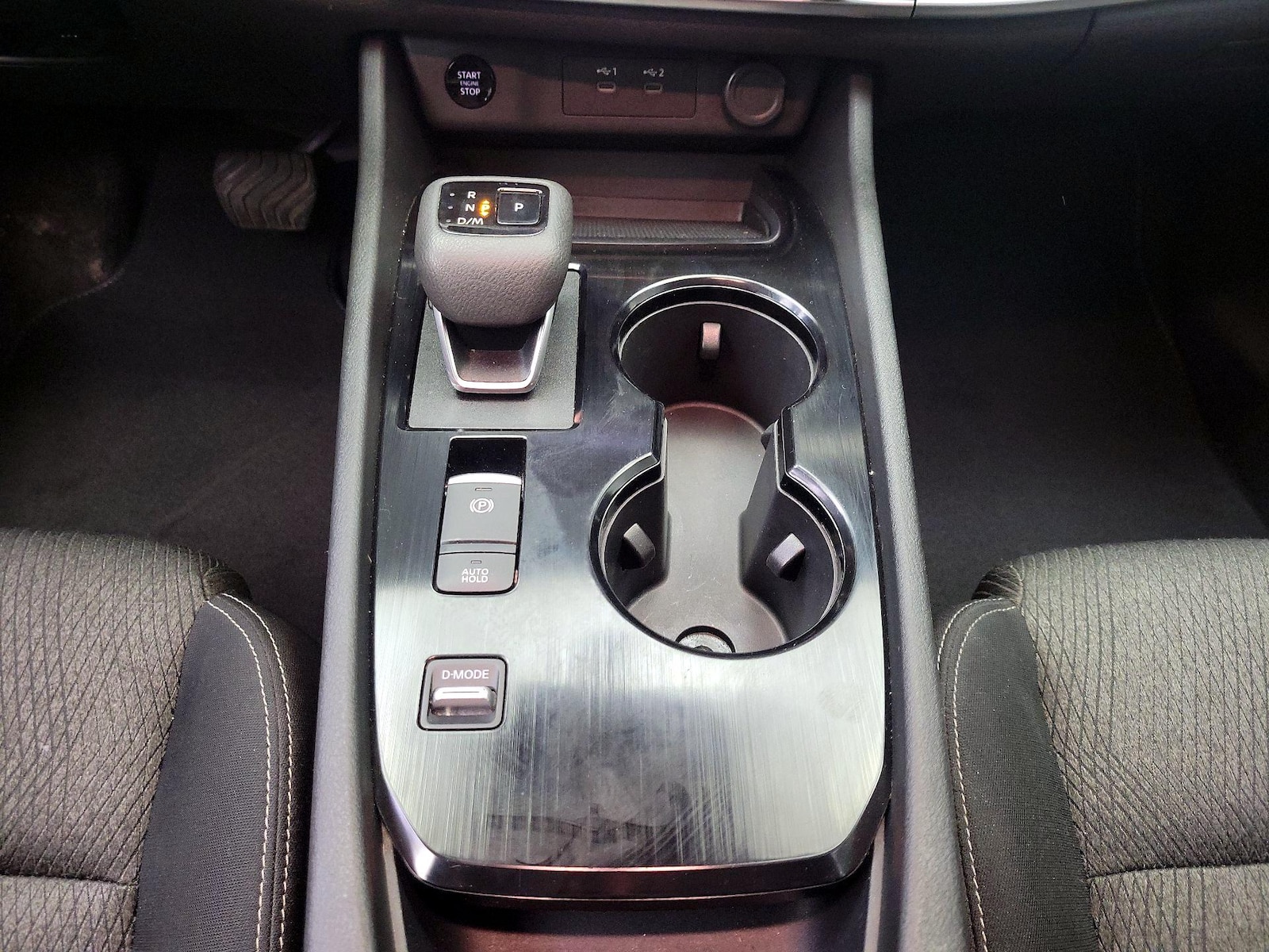 2025 Nissan Rogue SV - Photo 17