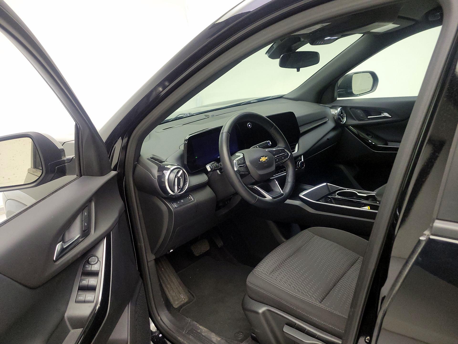 Thumbnail: 2025 Chevrolet Equinox - 9