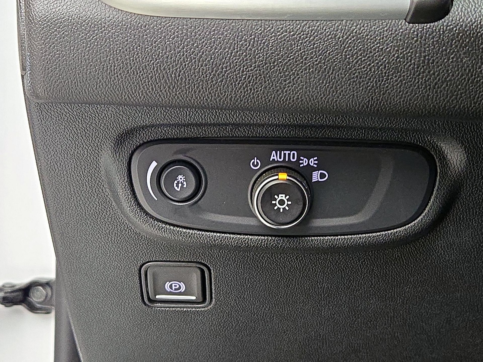 2024 GMC Terrain SLE - Photo 14