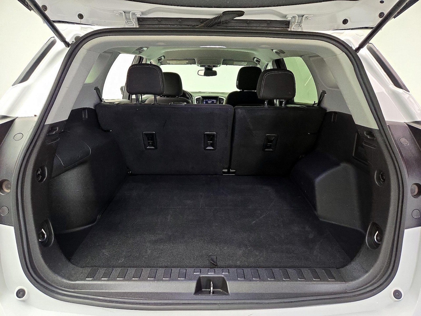 2024 GMC Terrain SLE - Photo 21