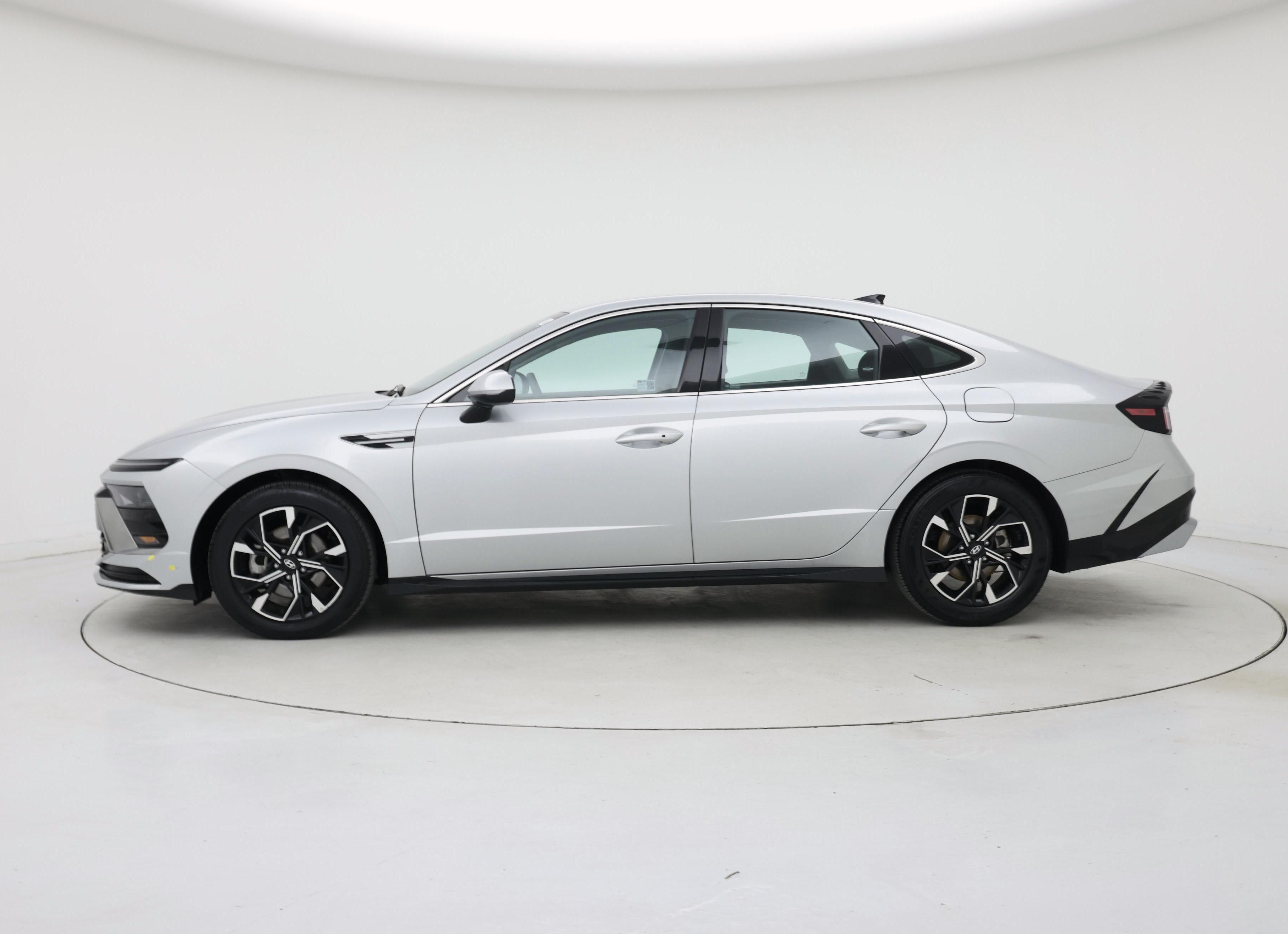 Thumbnail: 2025 Hyundai Sonata - 3