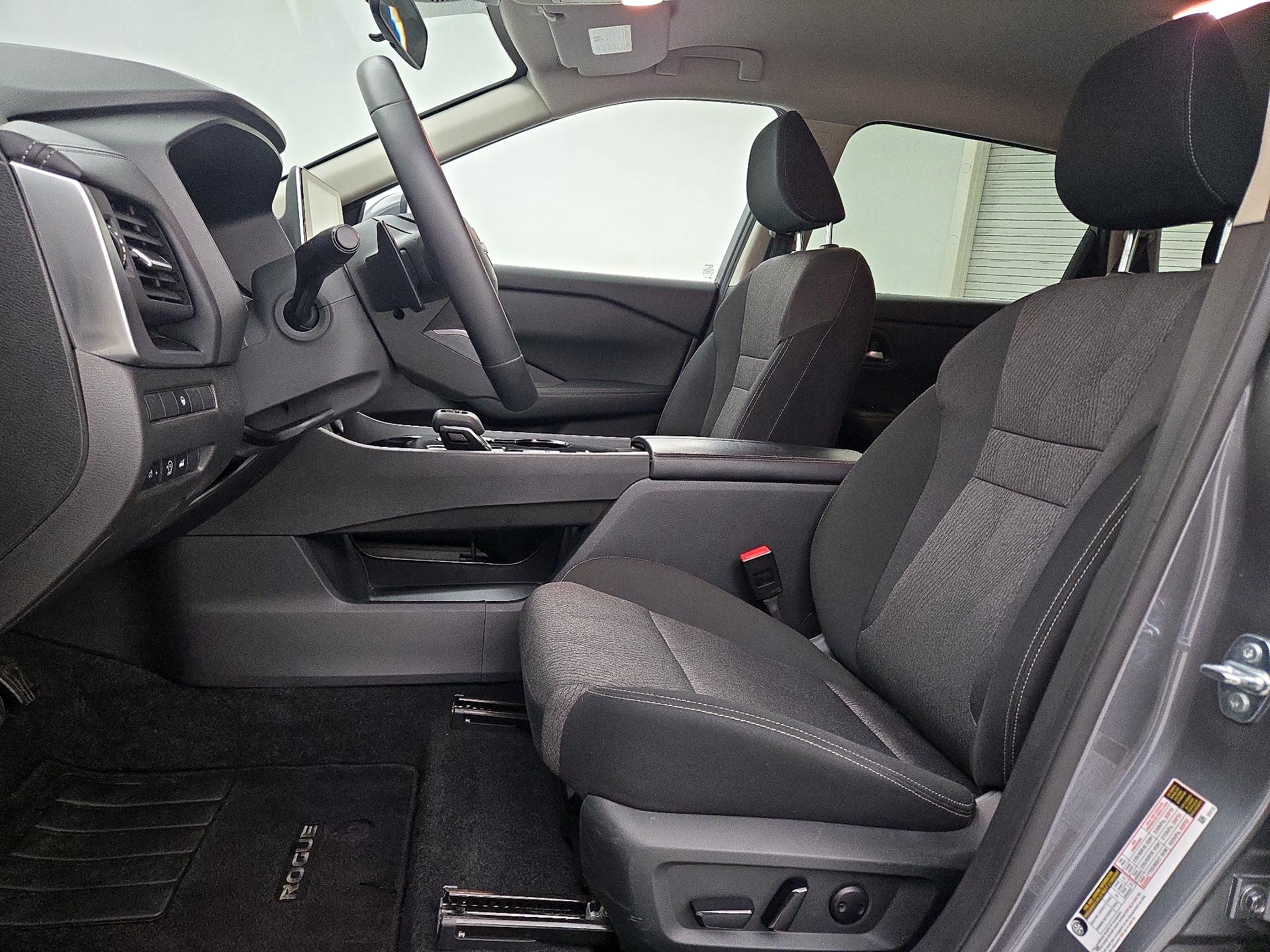 Thumbnail: 2025 Nissan Rogue - 11