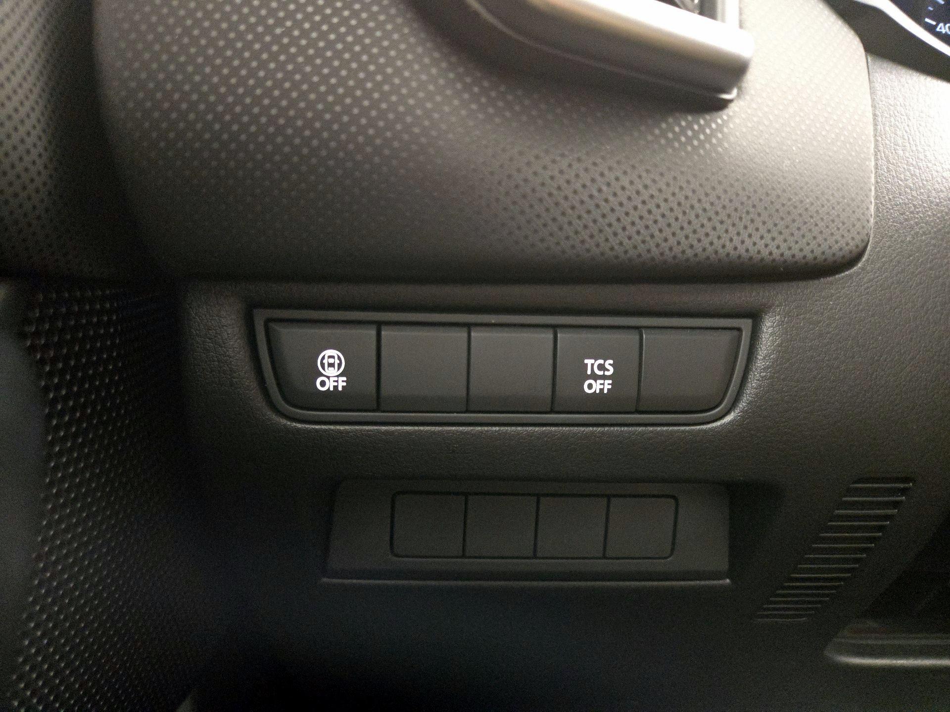 Thumbnail: 2025 Mazda CX-50 - 13